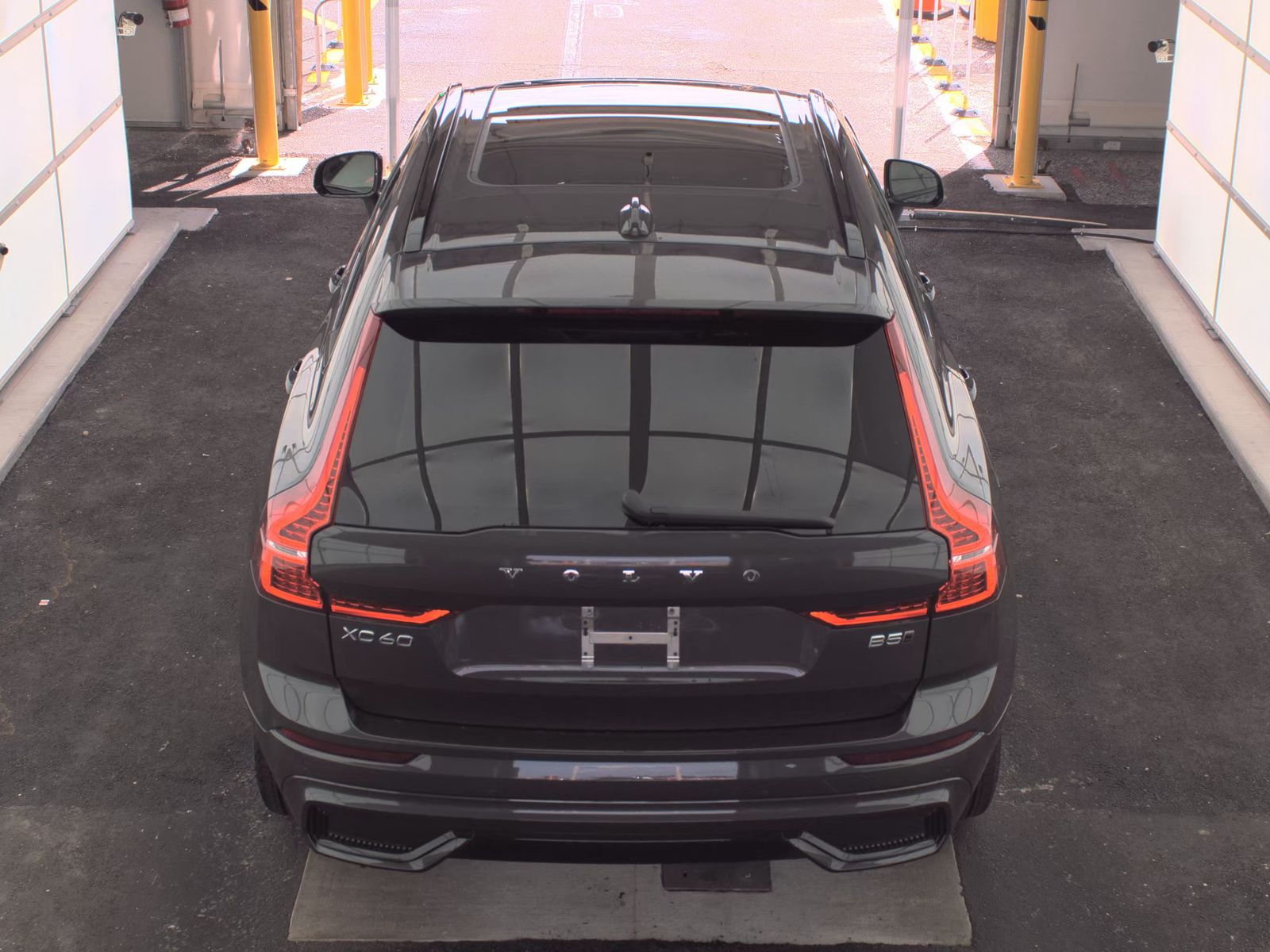 2025 Volvo XC60 B5 Plus AWD