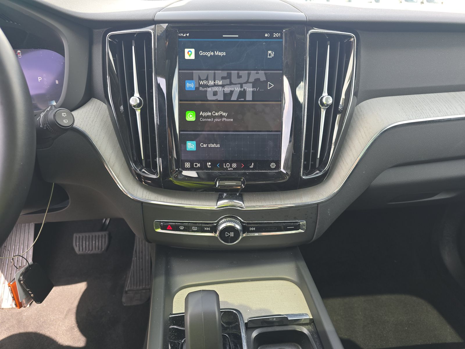 2025 Volvo XC60 B5 Plus AWD