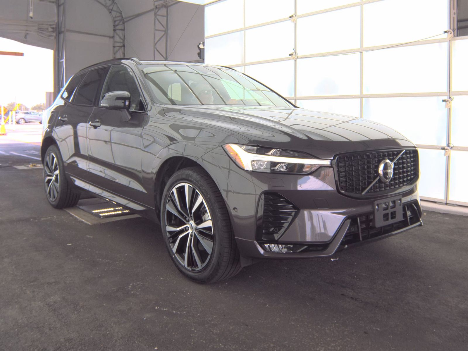 2025 Volvo XC60 B5 Plus AWD