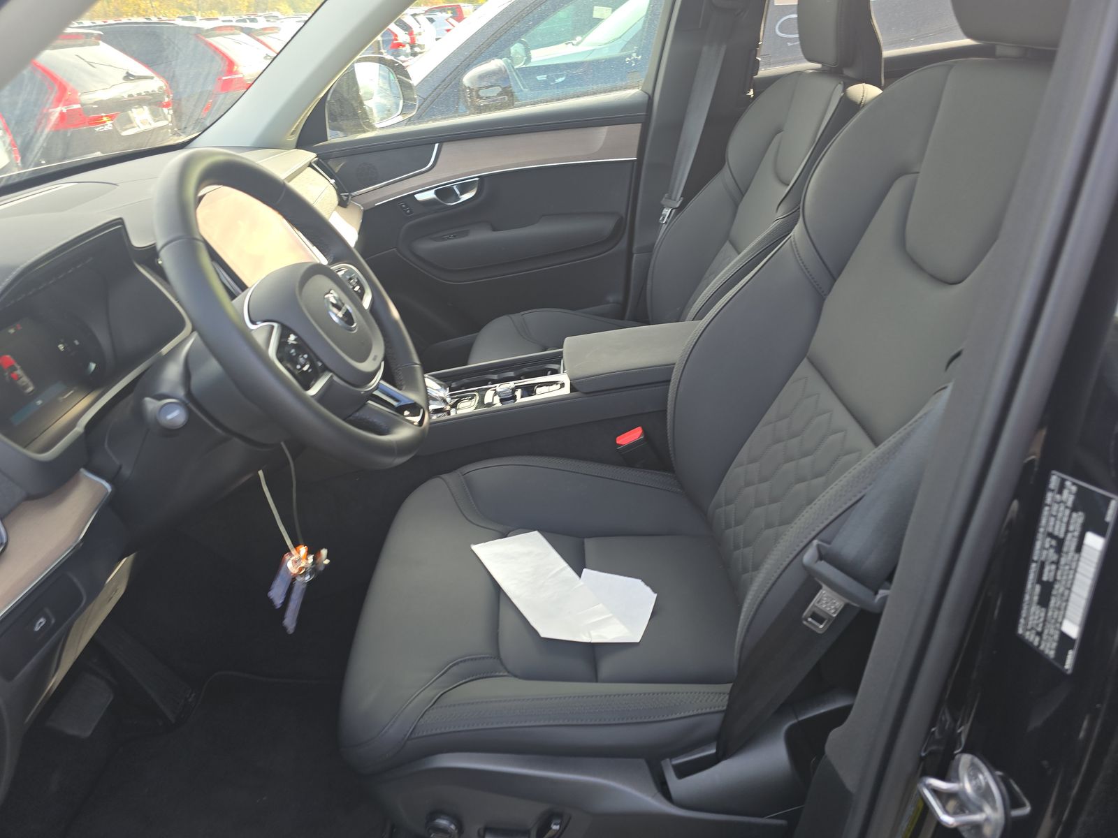 2025 Volvo XC90 B6 Plus AWD