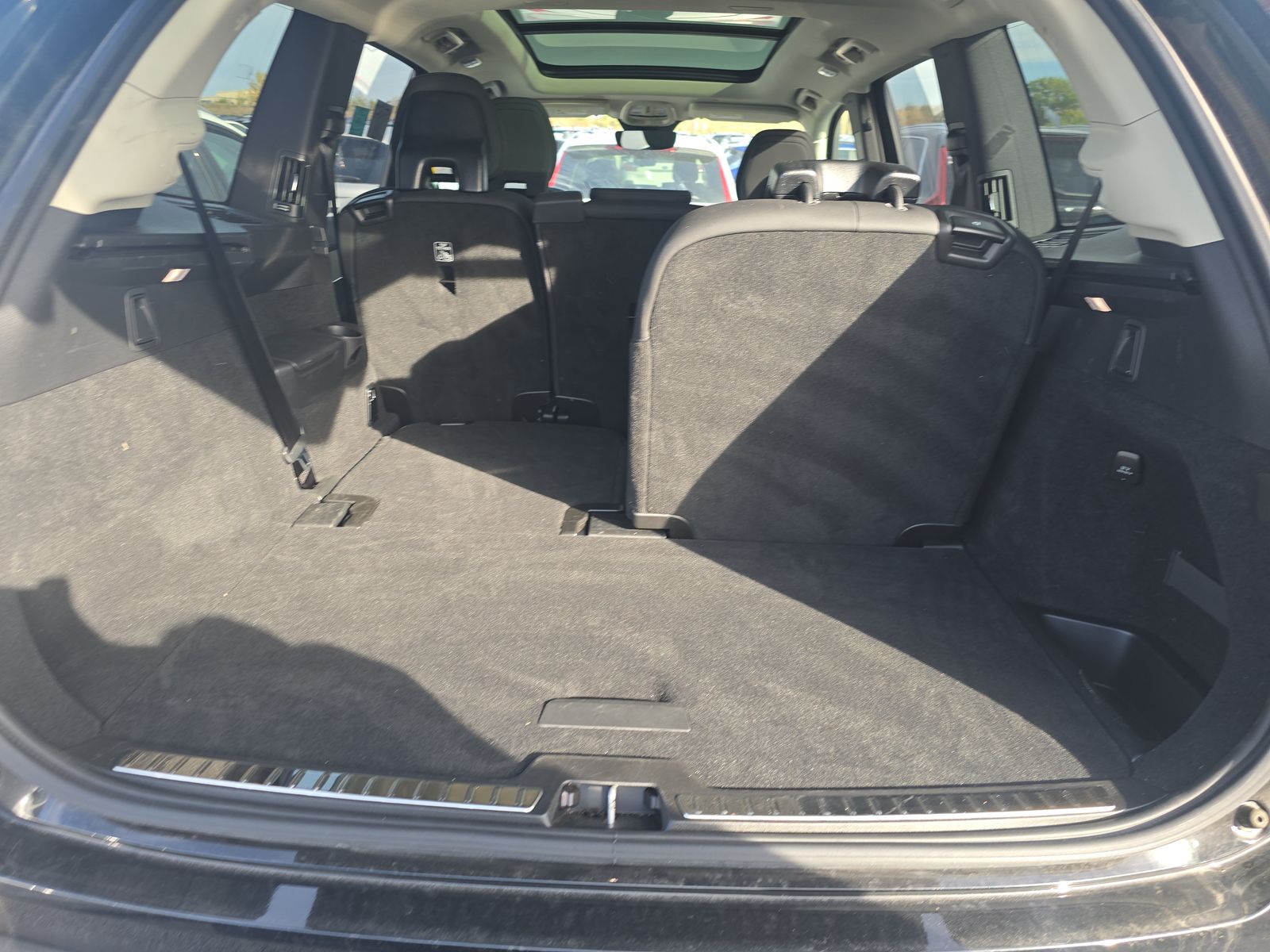 2025 Volvo XC90 B6 Plus AWD