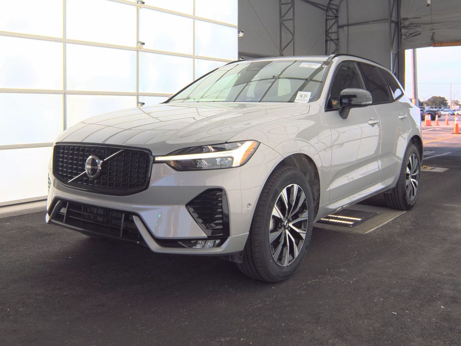 2025 Volvo XC60 B5 Plus AWD