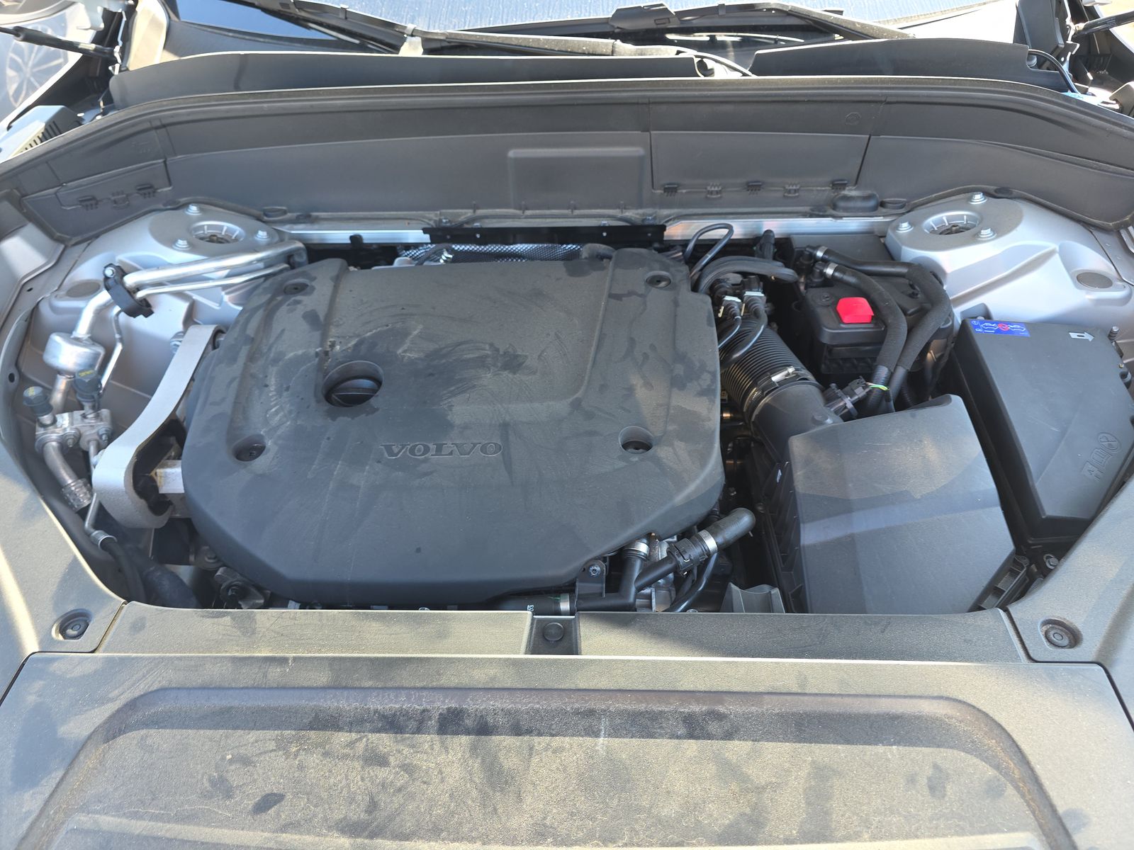 2025 Volvo XC90 B6 Plus AWD