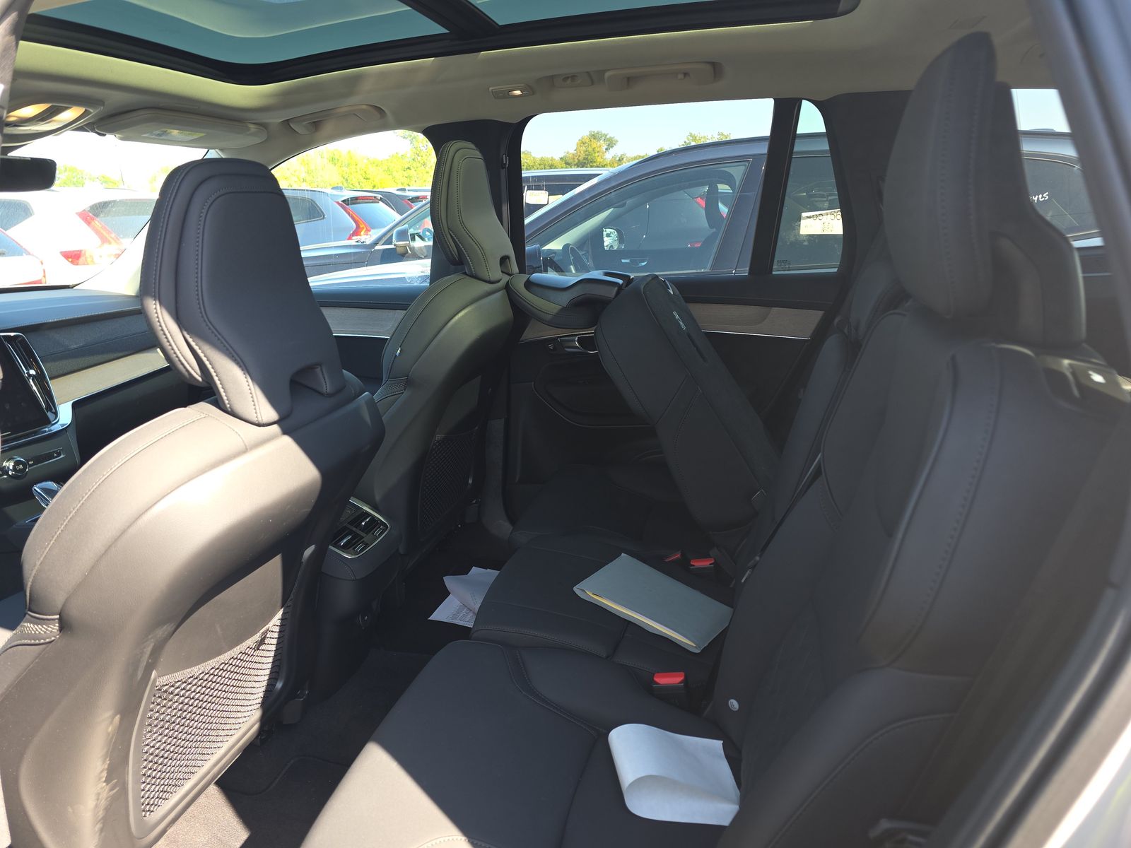 2025 Volvo XC90 B6 Plus AWD