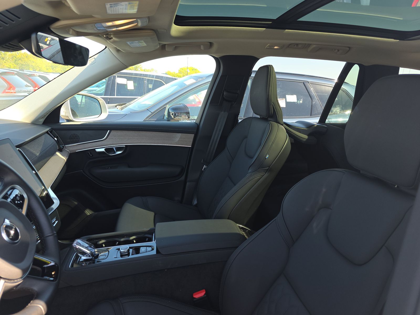 2025 Volvo XC90 B6 Plus AWD