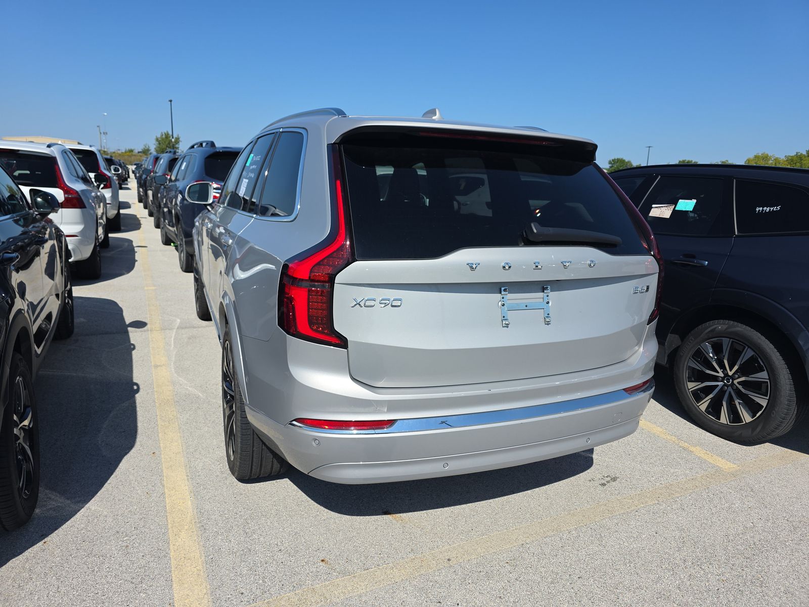 2025 Volvo XC90 B6 Plus AWD