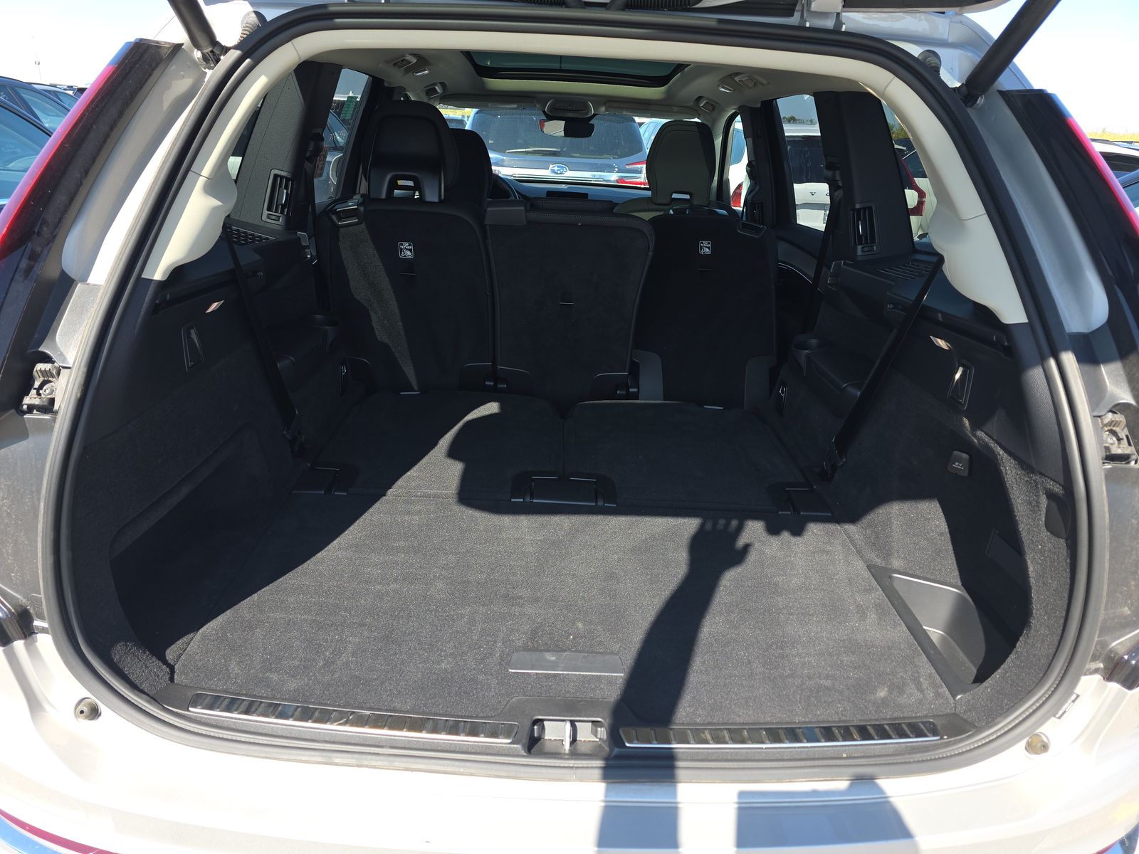 2025 Volvo XC90 B6 Plus AWD