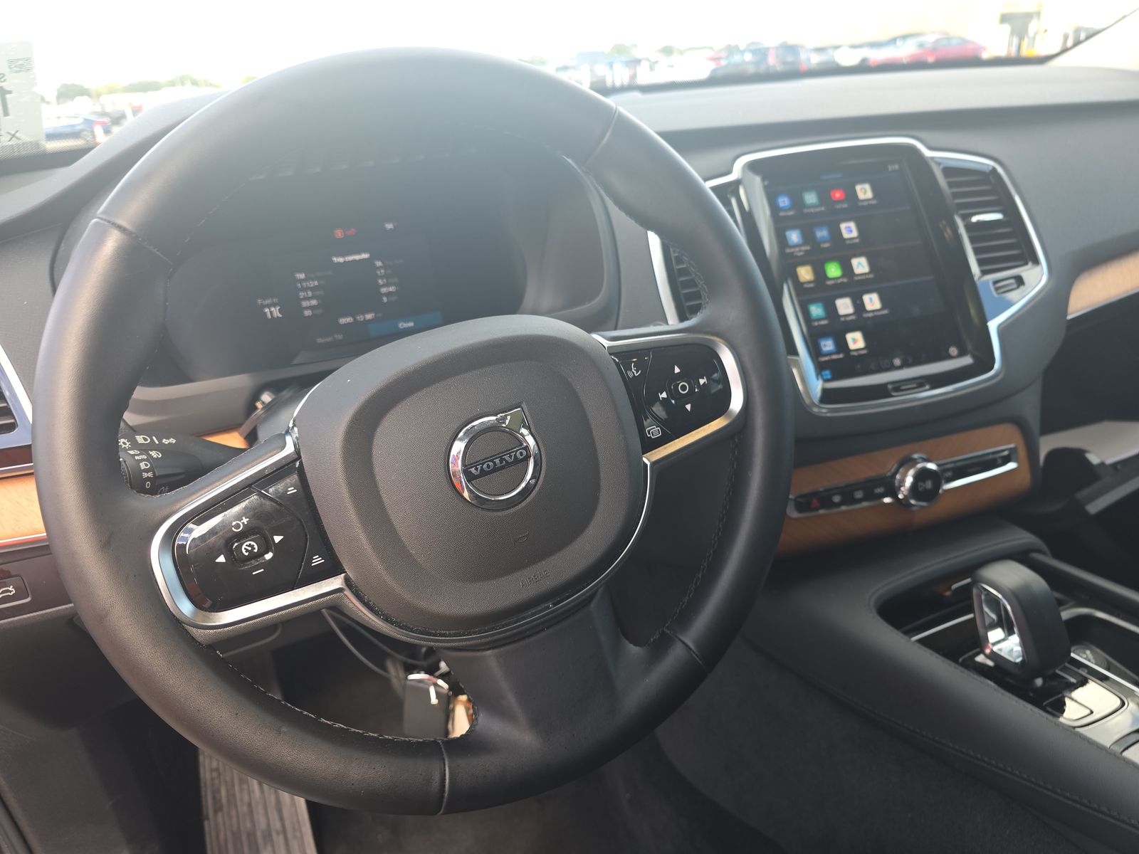 2025 Volvo XC90 B6 Plus AWD