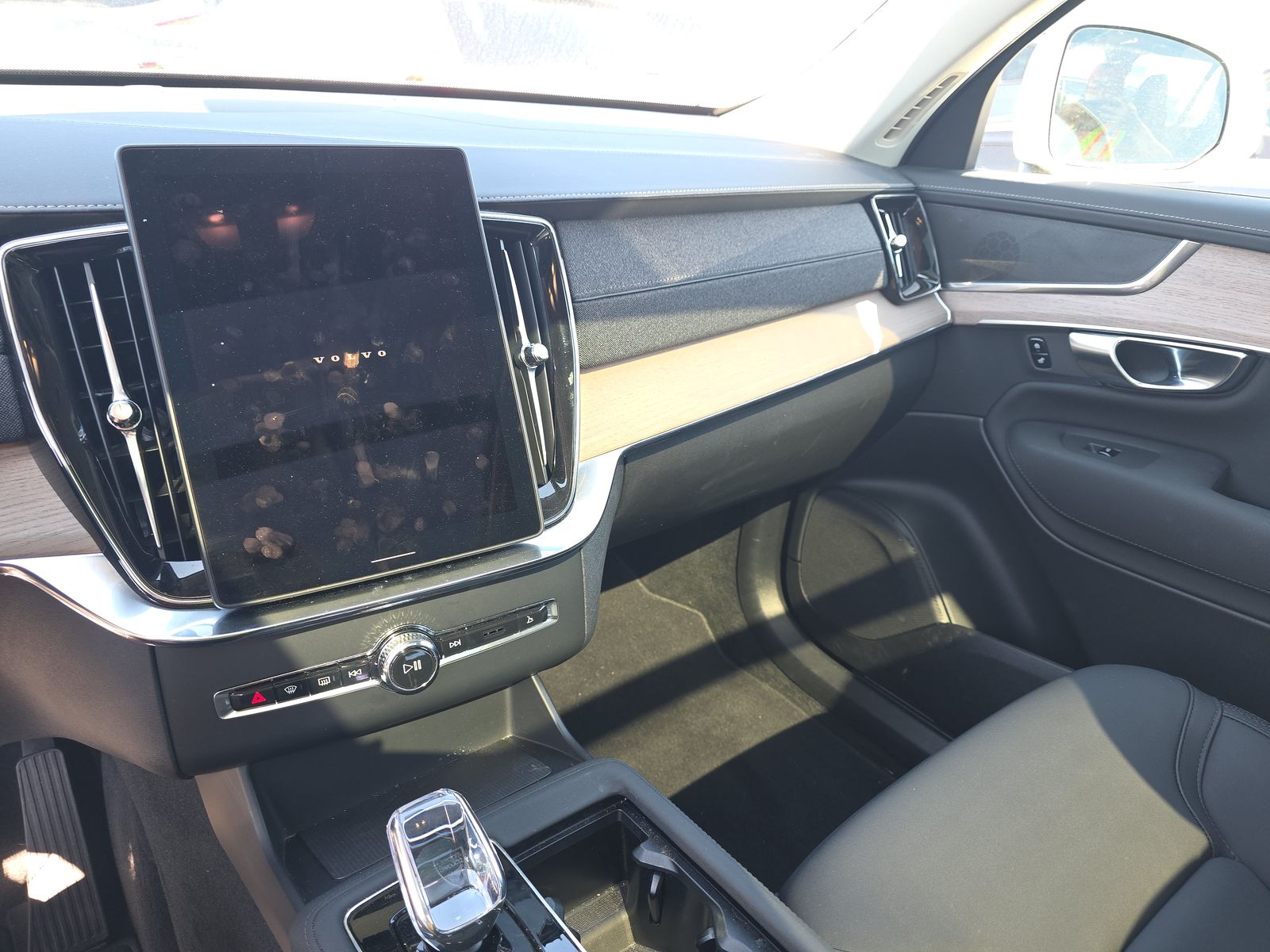 2025 Volvo XC90 B6 Plus AWD