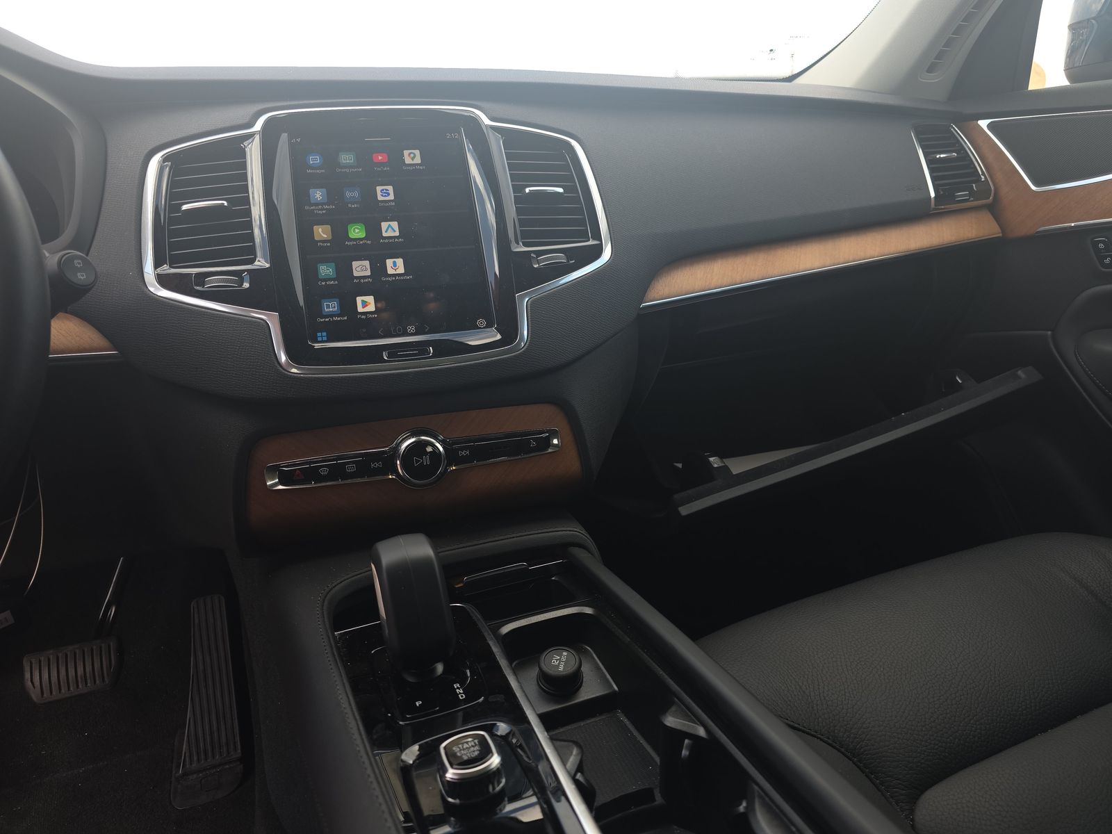 2025 Volvo XC90 B6 Plus AWD