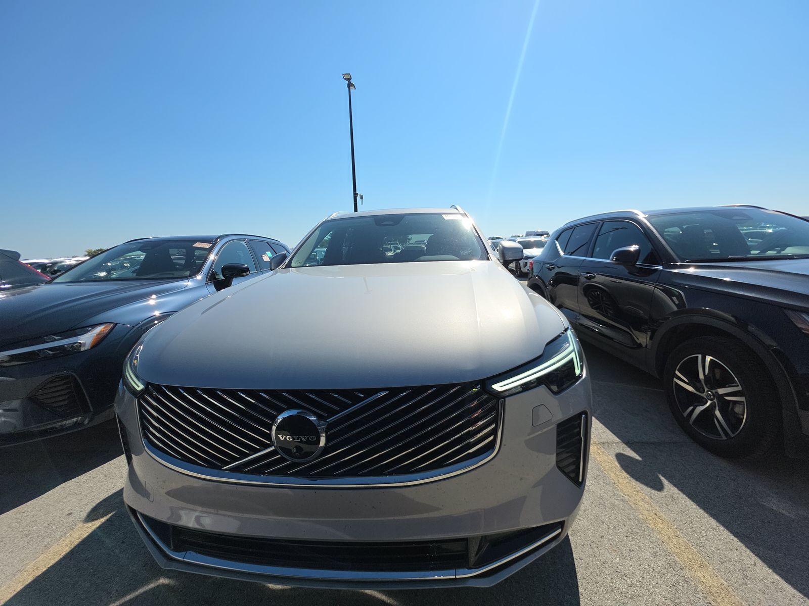 2025 Volvo XC90 B6 Plus AWD