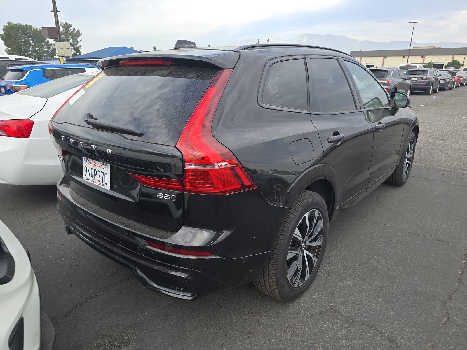 2025 Volvo XC60 B5 Plus AWD