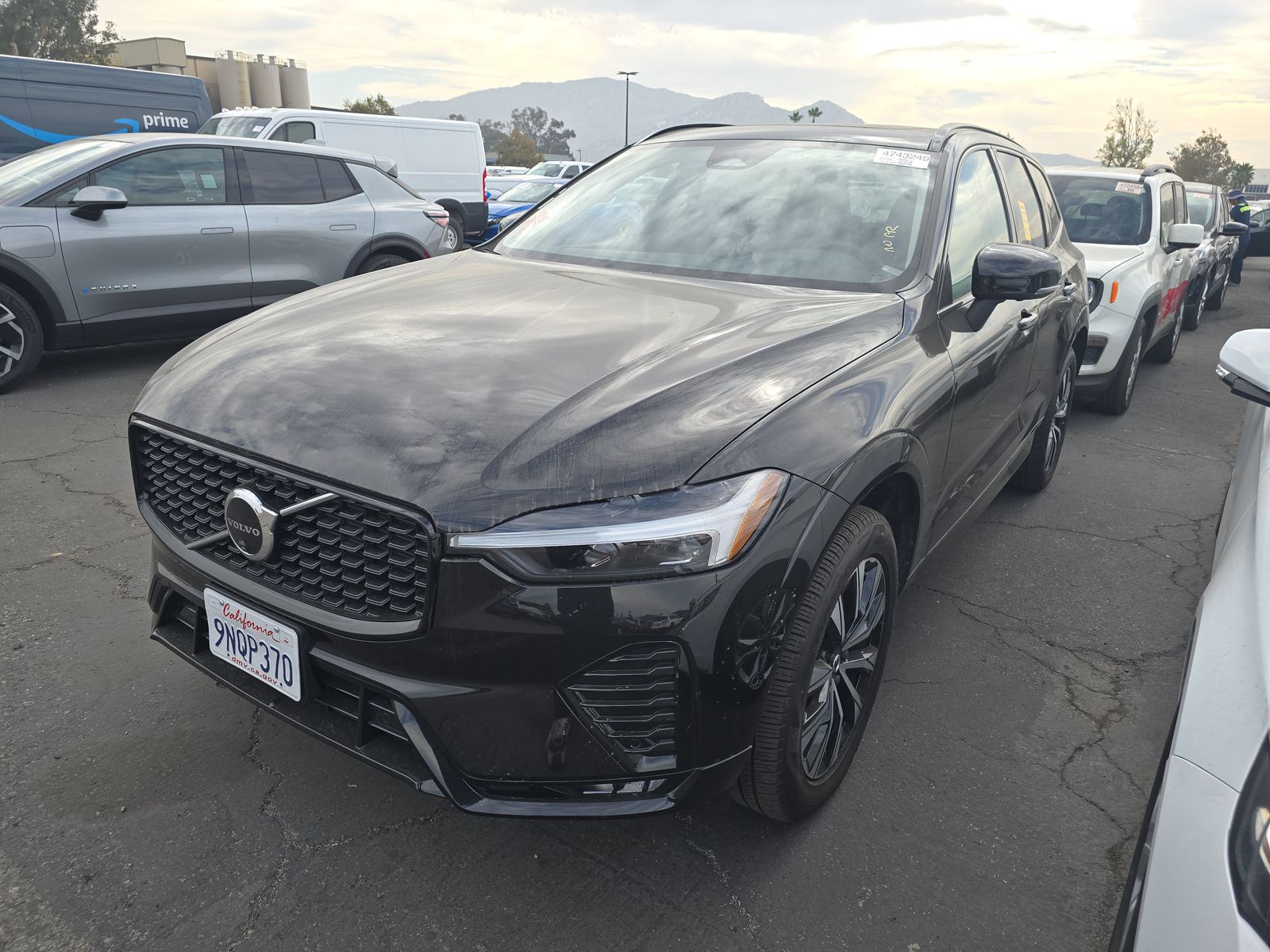 2025 Volvo XC60 B5 Plus AWD