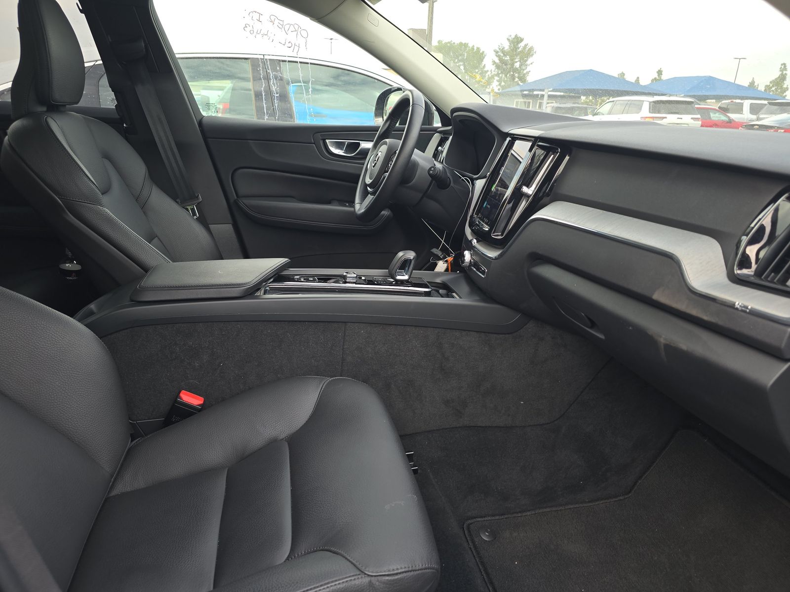 2025 Volvo XC60 B5 Plus AWD