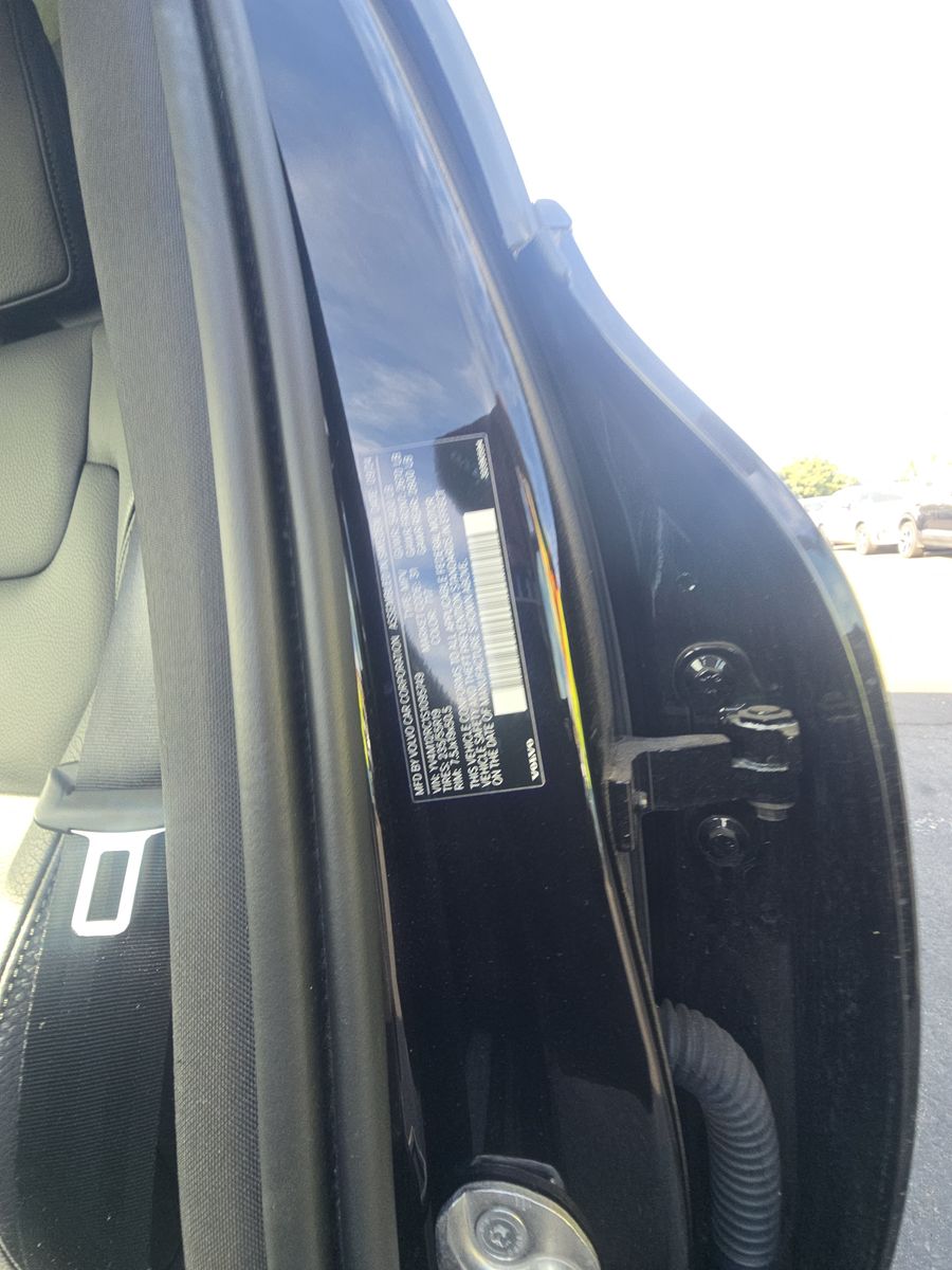 2025 Volvo XC60 B5 Plus AWD