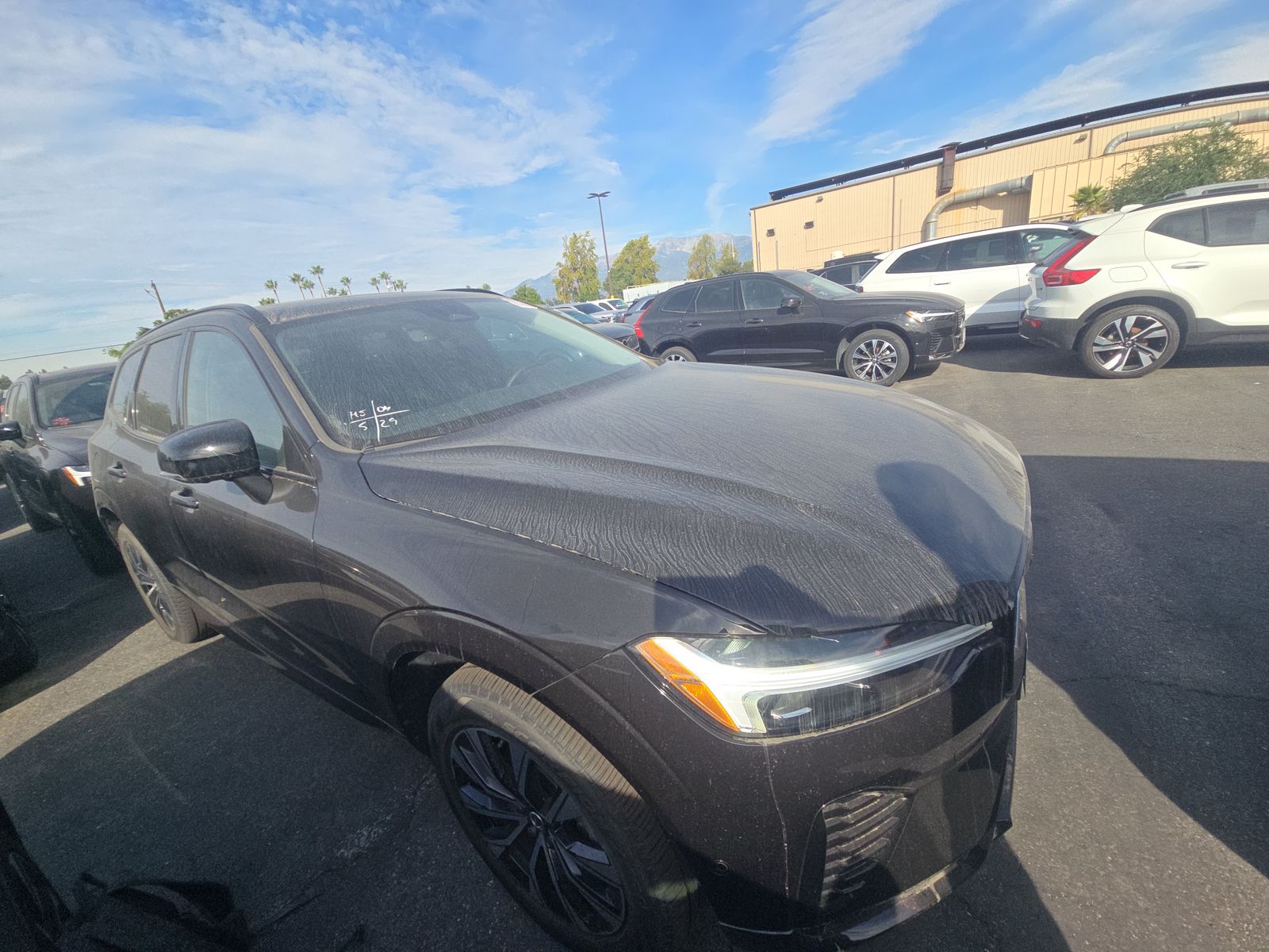 2025 Volvo XC60 B5 Plus AWD