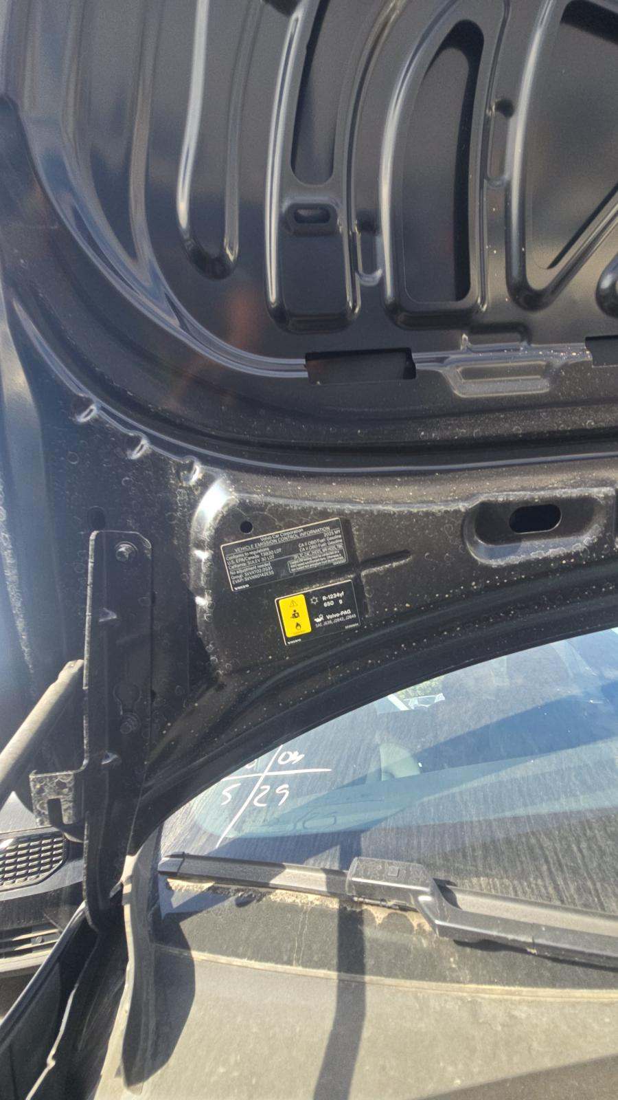 2025 Volvo XC60 B5 Plus AWD