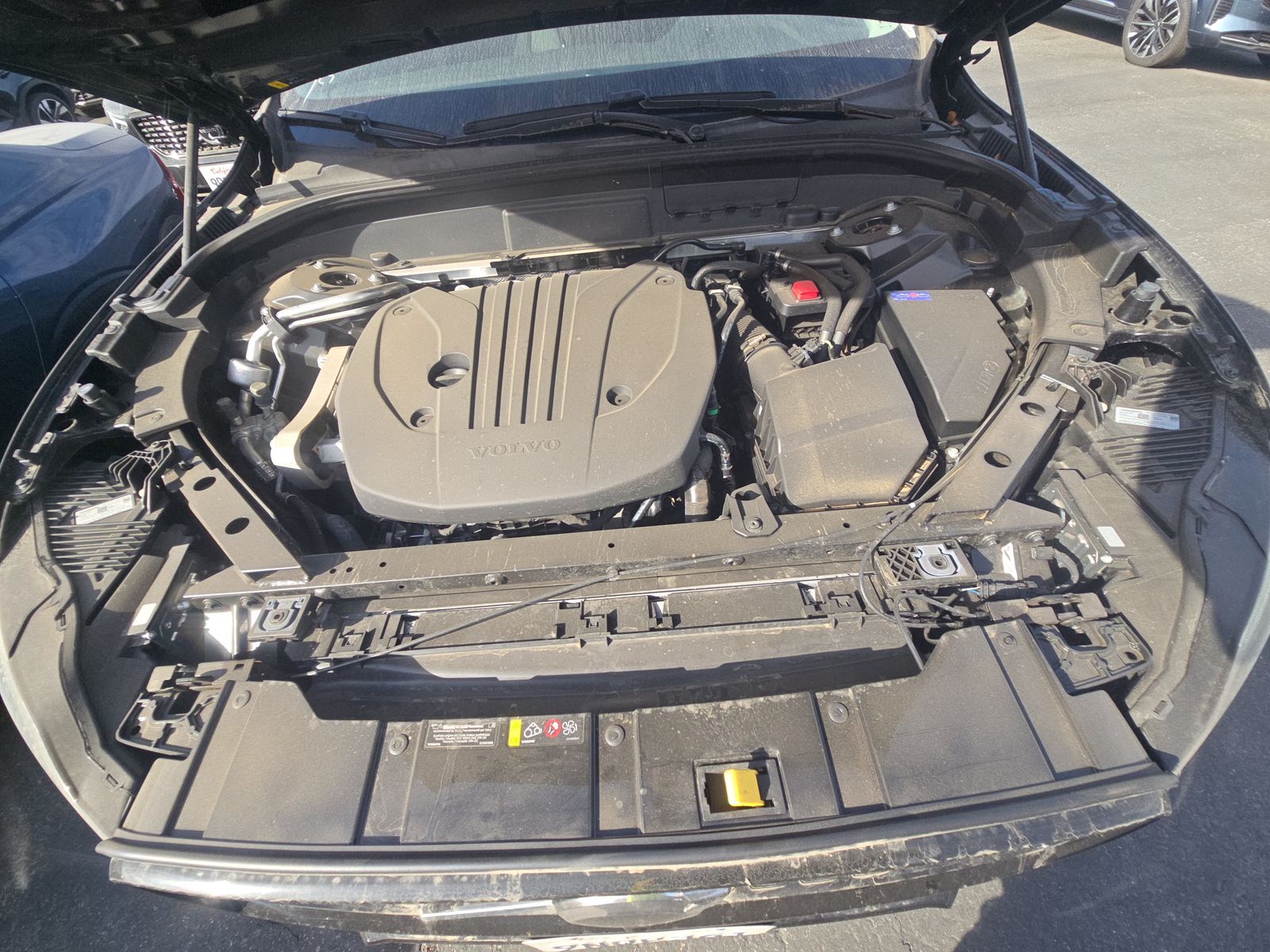 2025 Volvo XC60 B5 Plus AWD