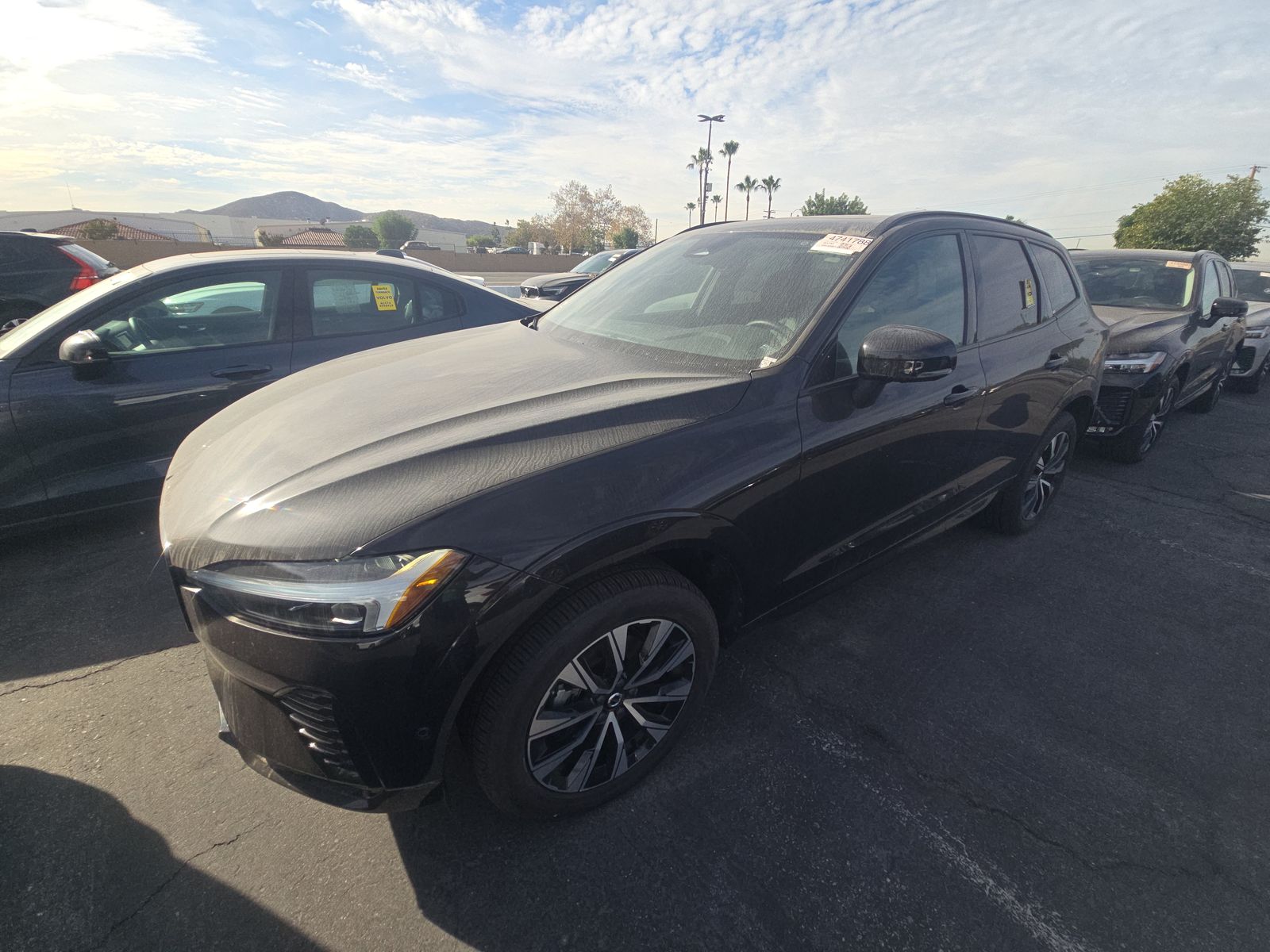 2025 Volvo XC60 B5 Plus AWD