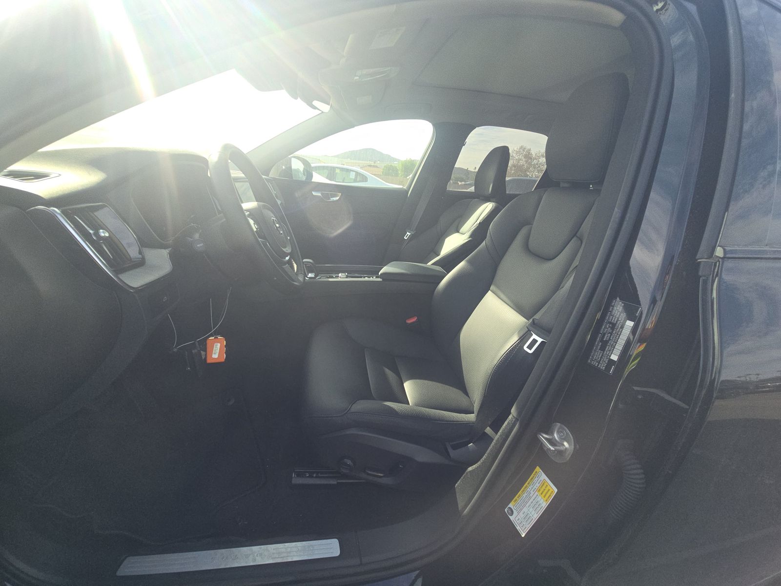 2025 Volvo XC60 B5 Plus AWD