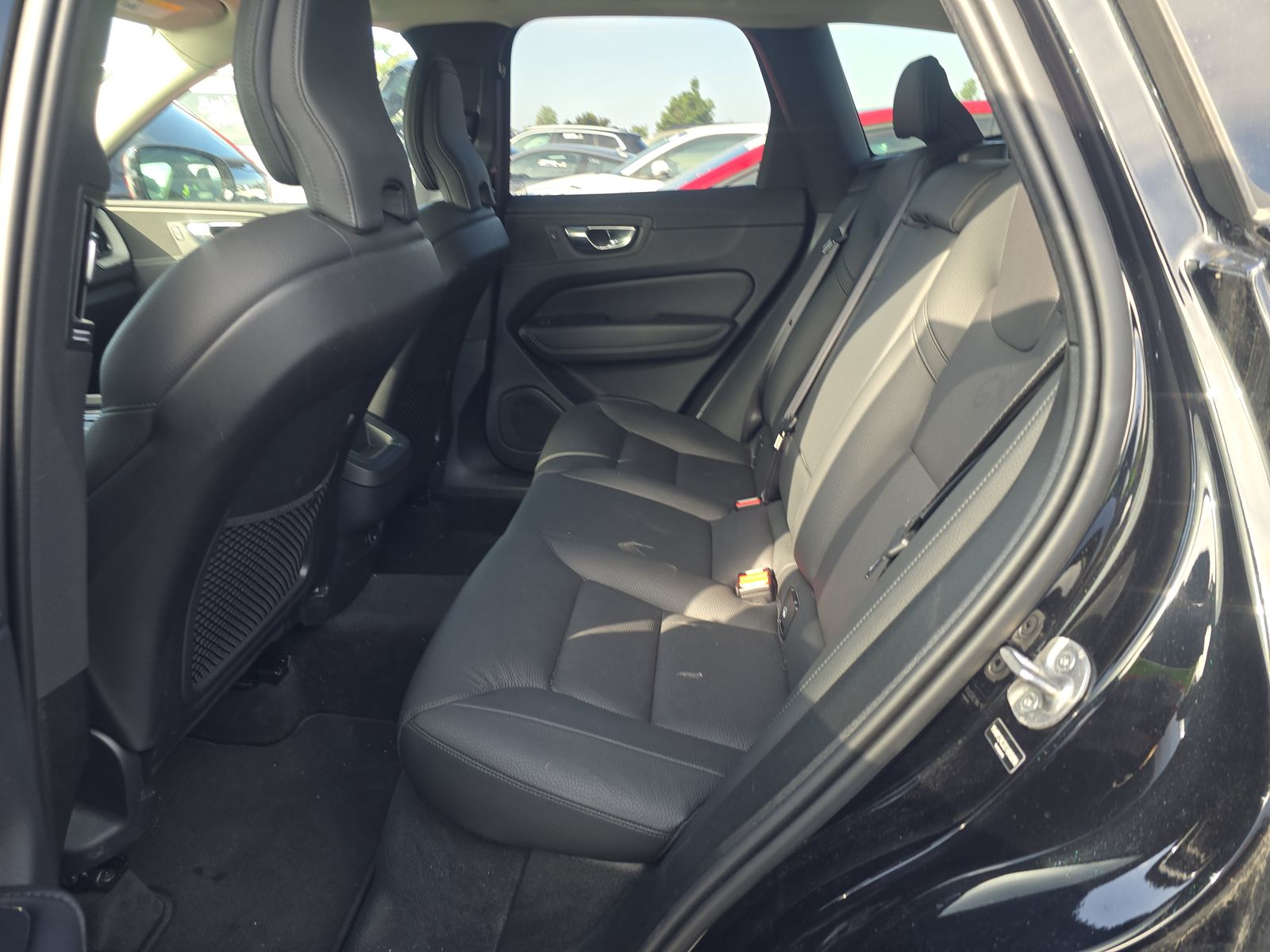 2025 Volvo XC60 B5 Plus AWD