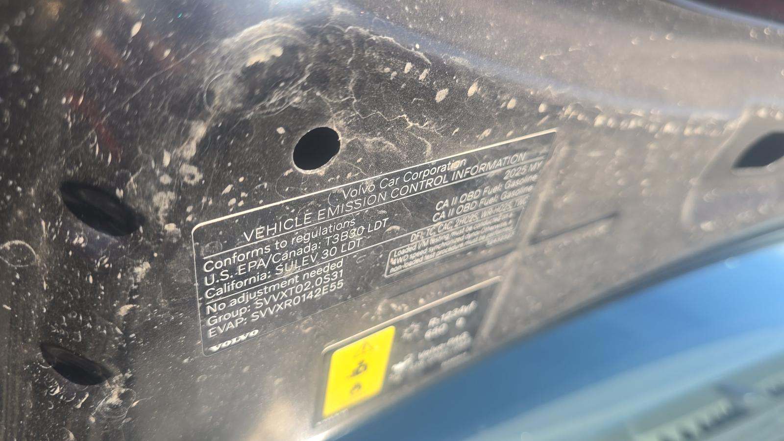 2025 Volvo XC60 B5 Plus AWD