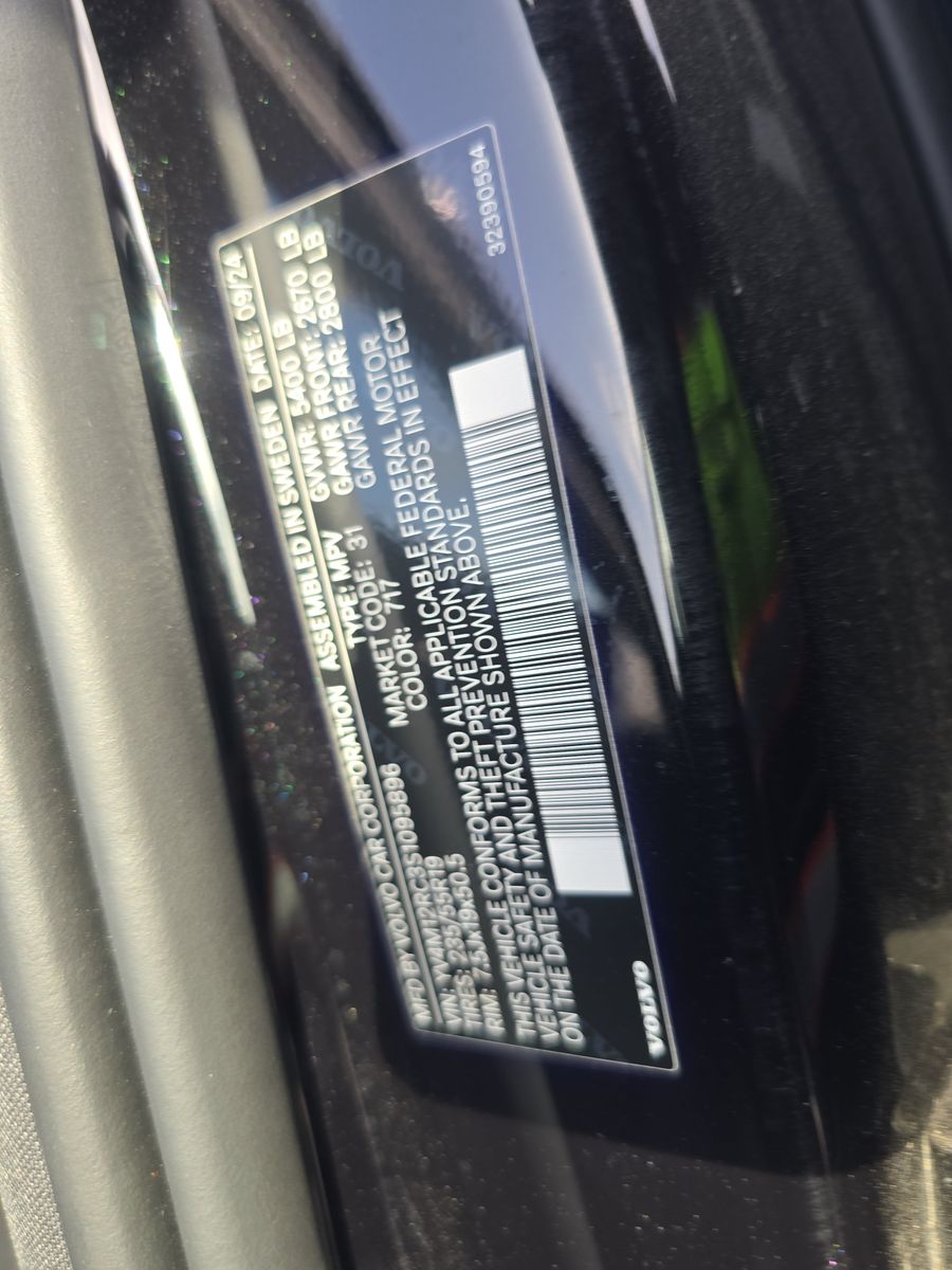 2025 Volvo XC60 B5 Plus AWD