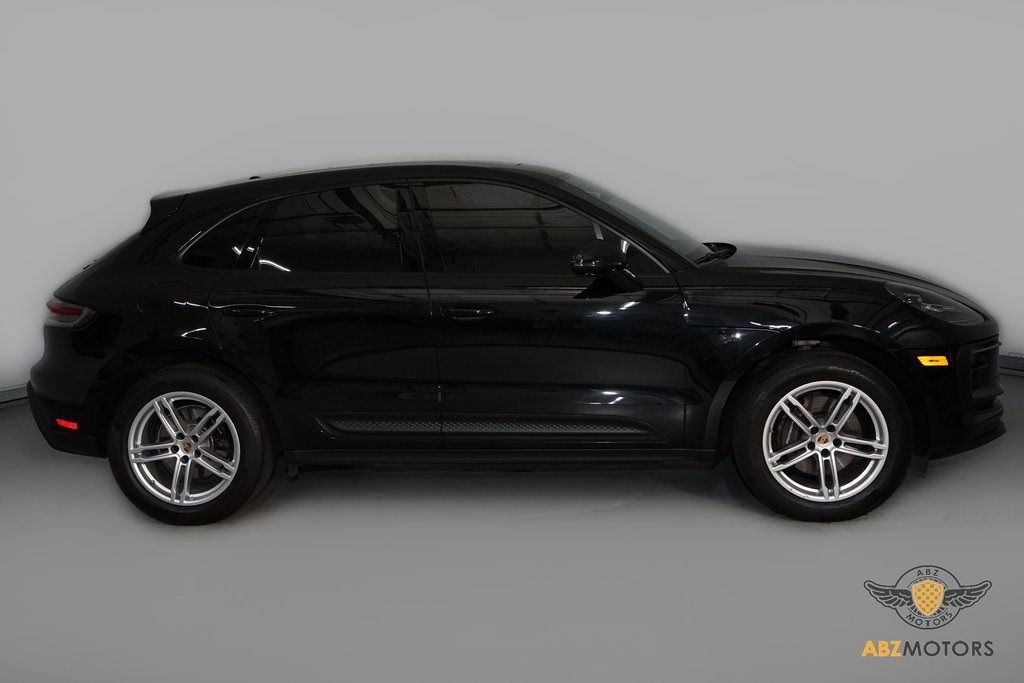 2022 Porsche Macan Base AWD