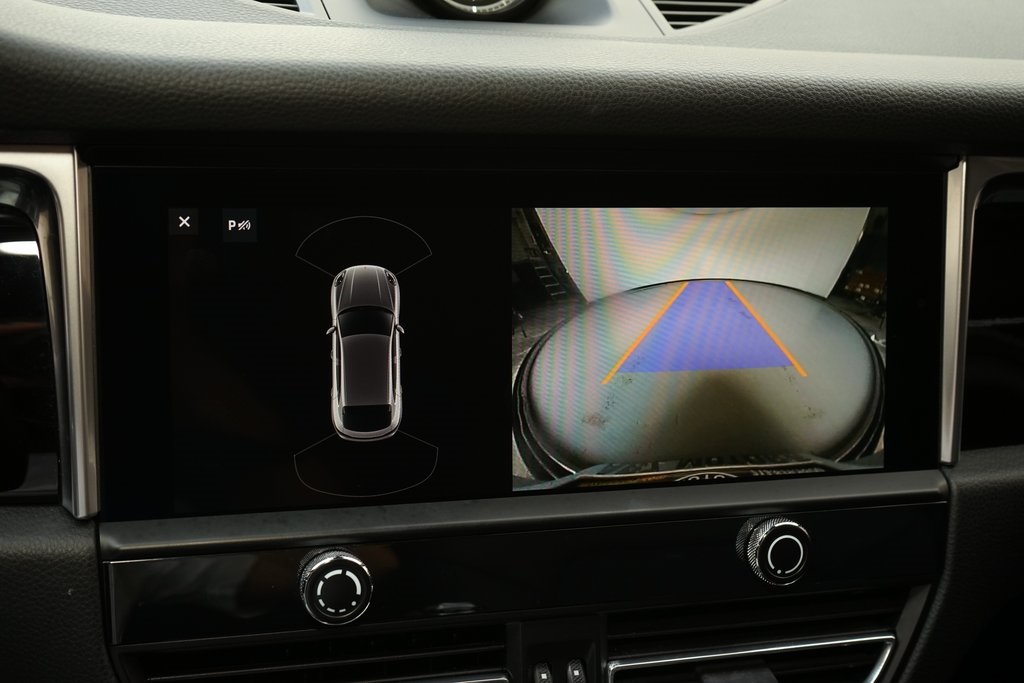 2022 Porsche Macan Base AWD