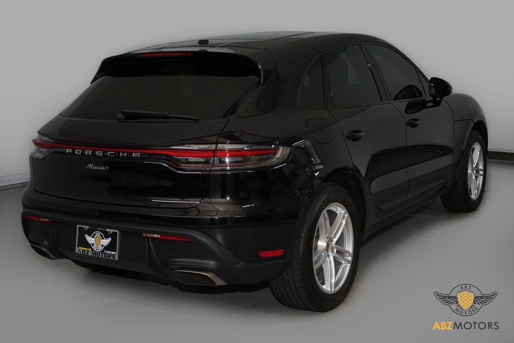 2022 Porsche Macan Base AWD