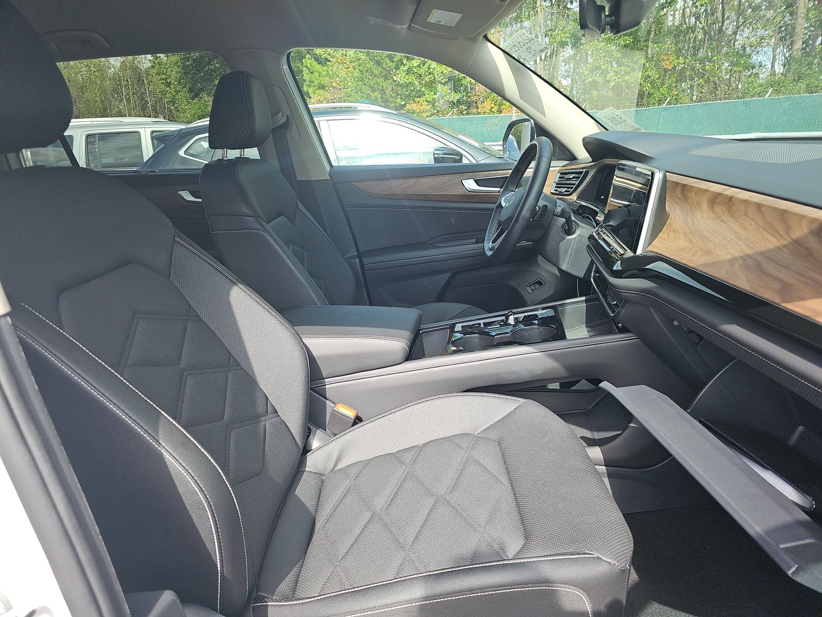 2025 Volkswagen Atlas 2.0T SE FWD