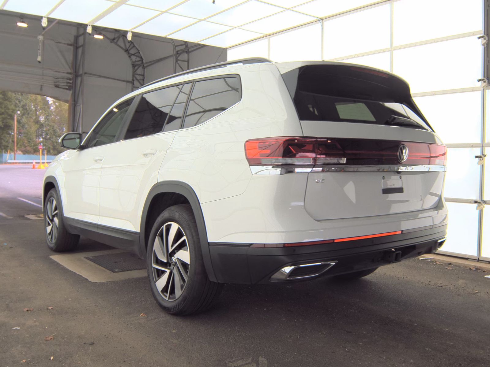 2025 Volkswagen Atlas 2.0T SE FWD