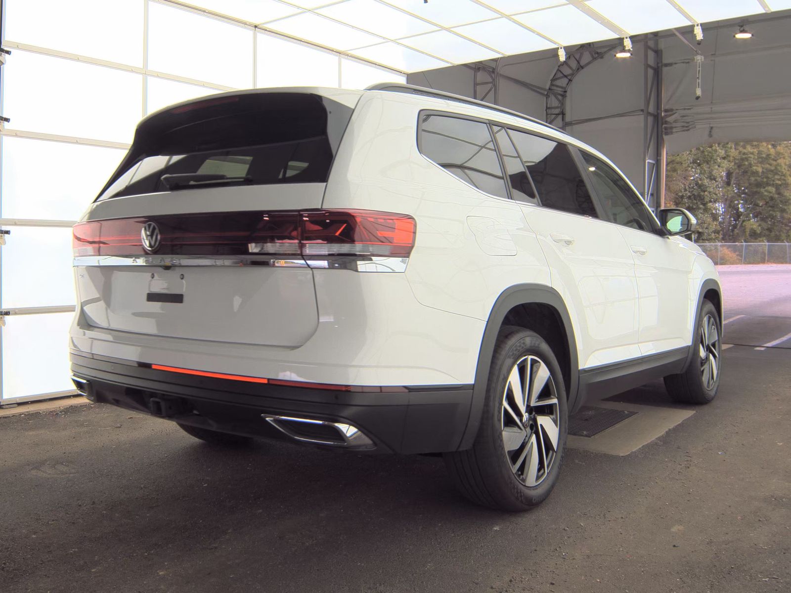 2025 Volkswagen Atlas 2.0T SE FWD