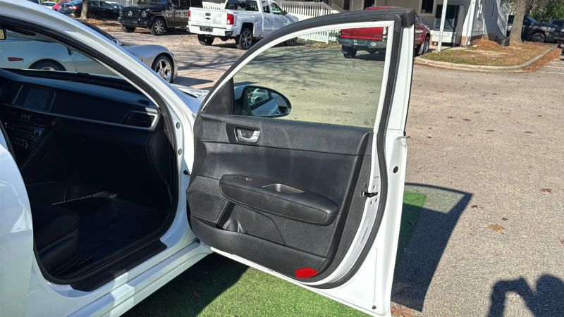 2019 Kia Optima LX FWD