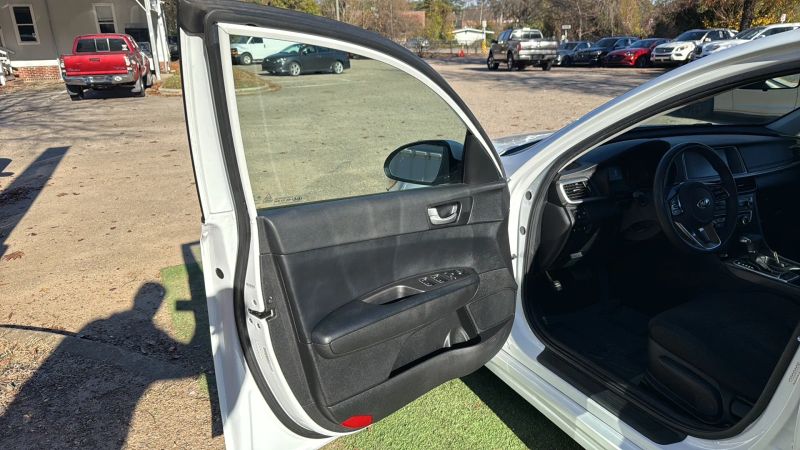 2019 Kia Optima LX FWD