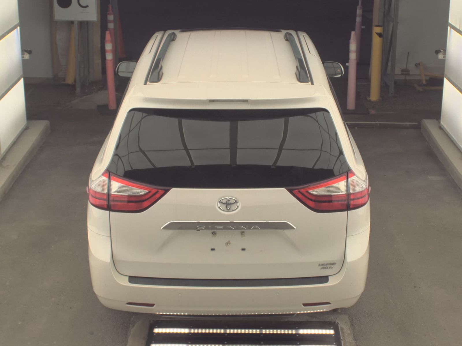 2018 Toyota Sienna XLE Premium AWD