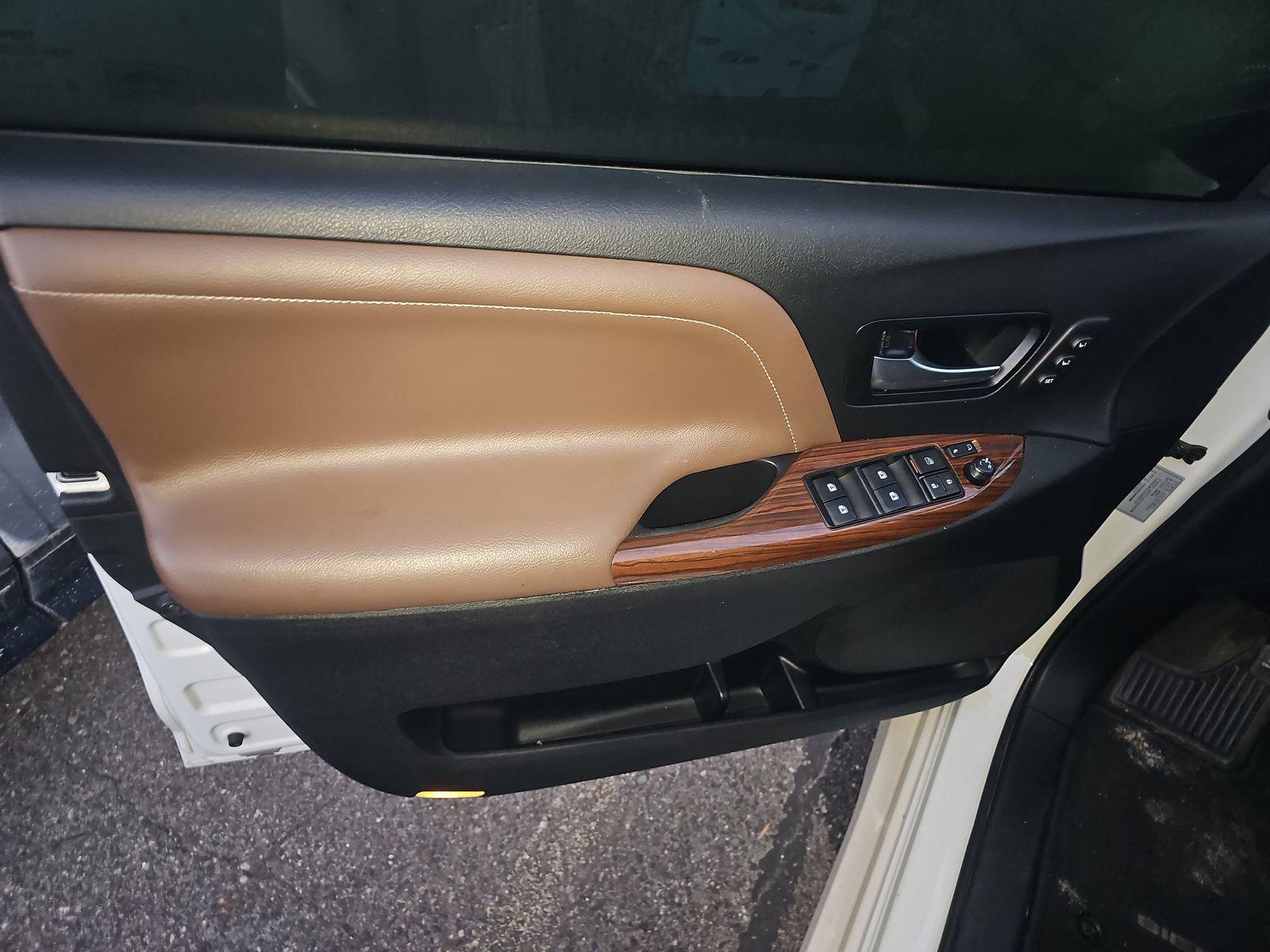 2018 Toyota Sienna XLE Premium AWD