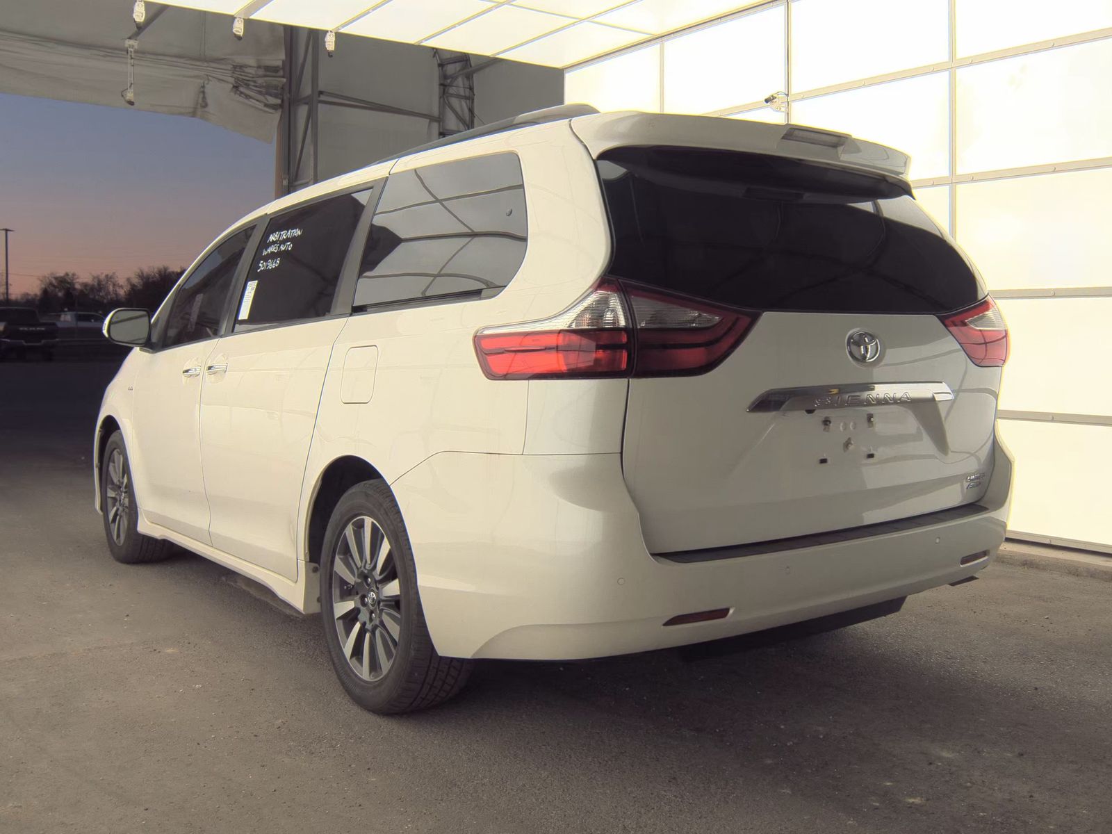 2018 Toyota Sienna XLE Premium AWD