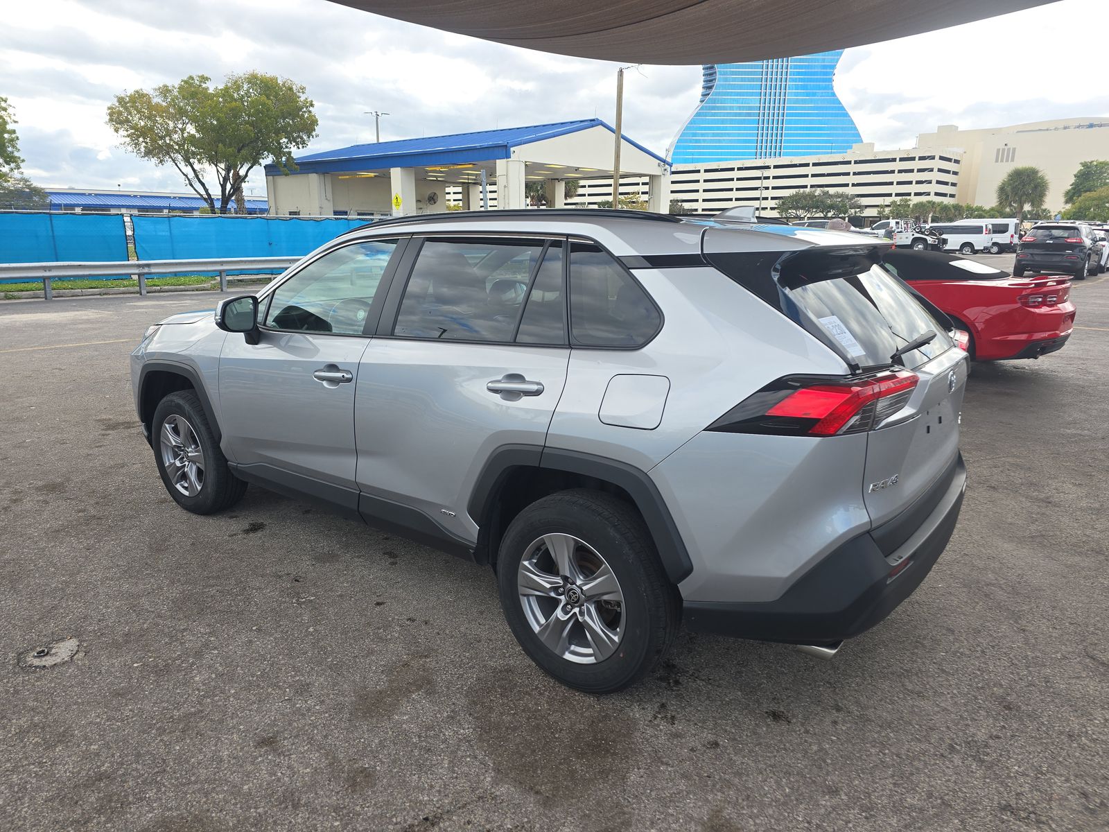 2024 Toyota RAV4 Hybrid XLE AWD