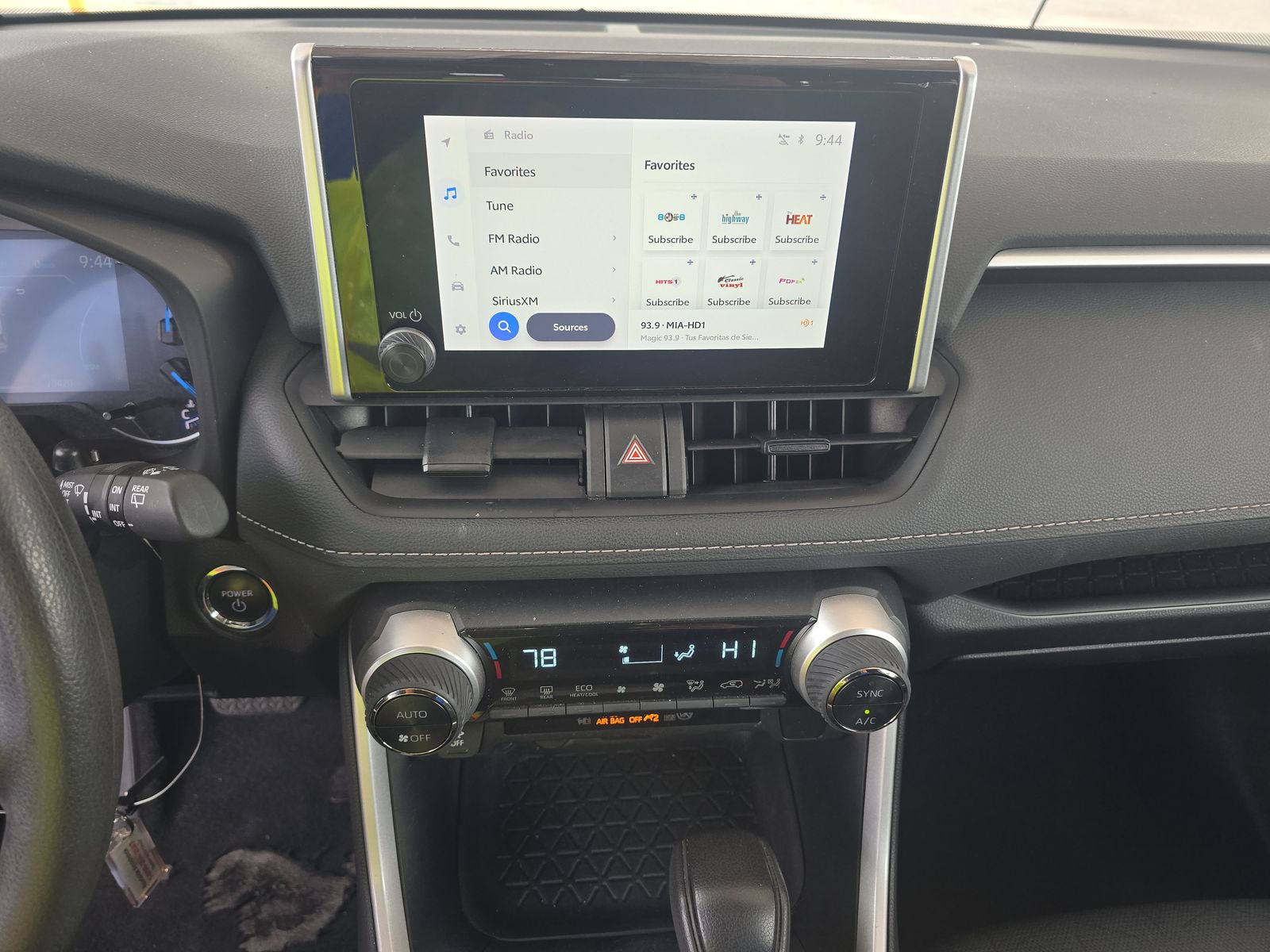 2024 Toyota RAV4 Hybrid XLE AWD