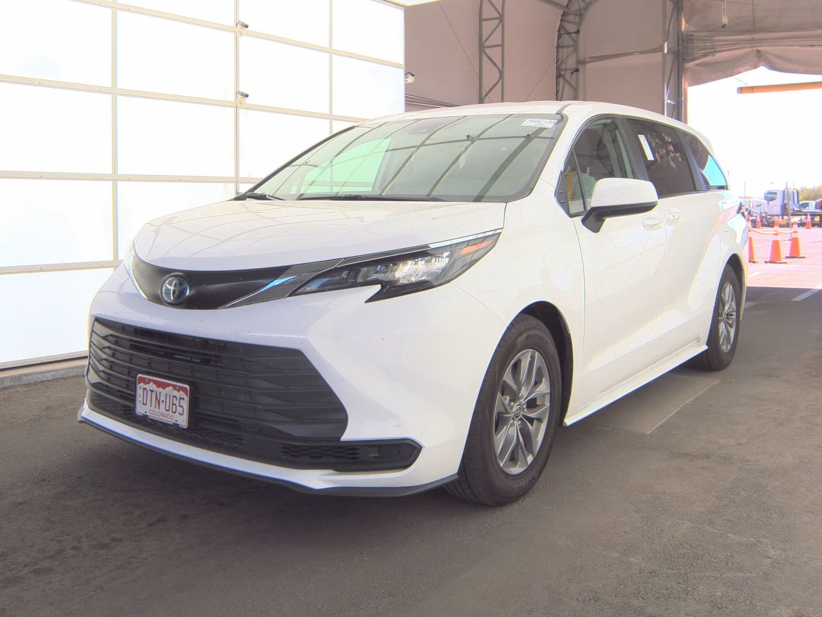 2024 Toyota Sienna LE AWD