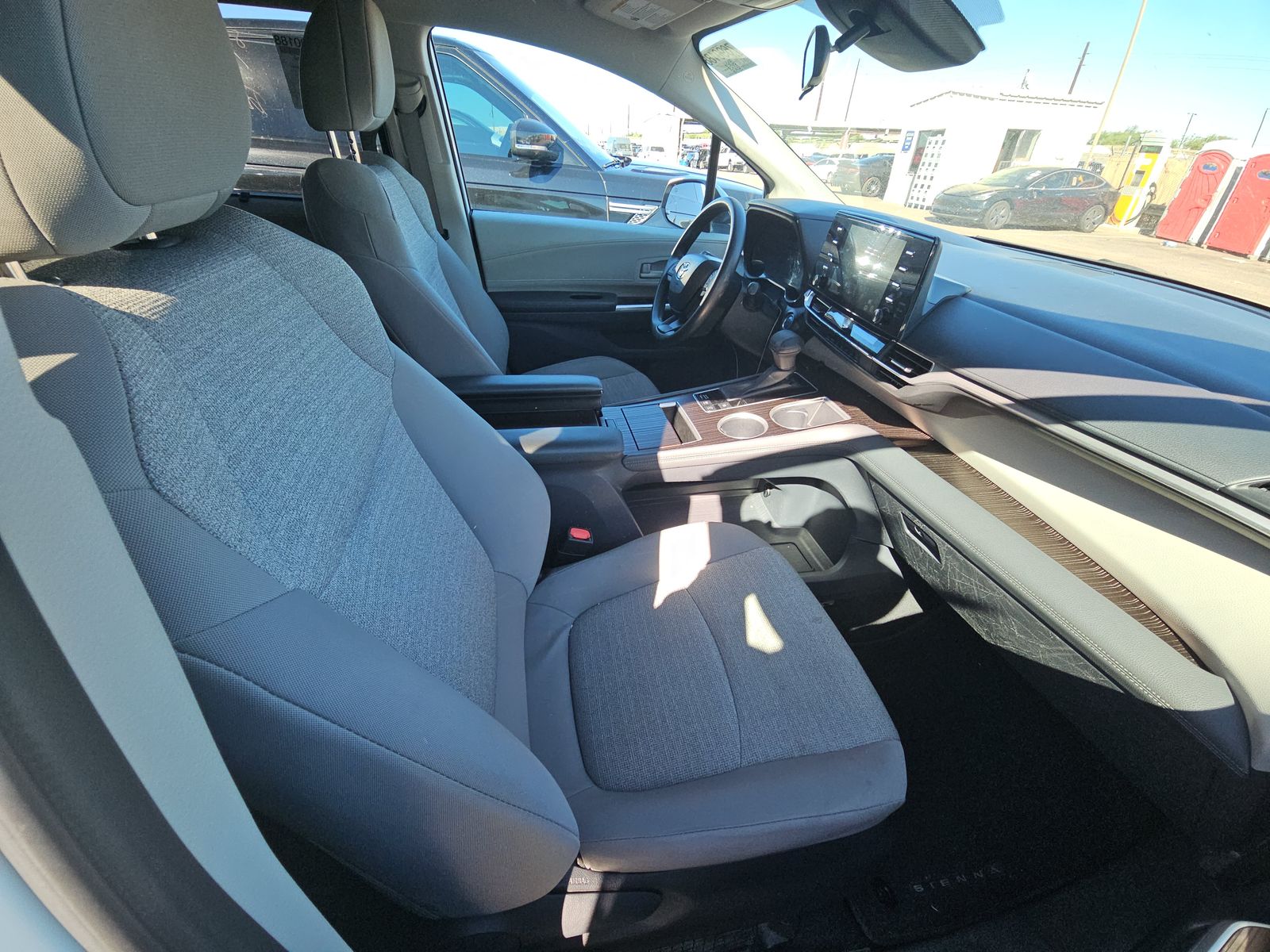 2024 Toyota Sienna LE AWD