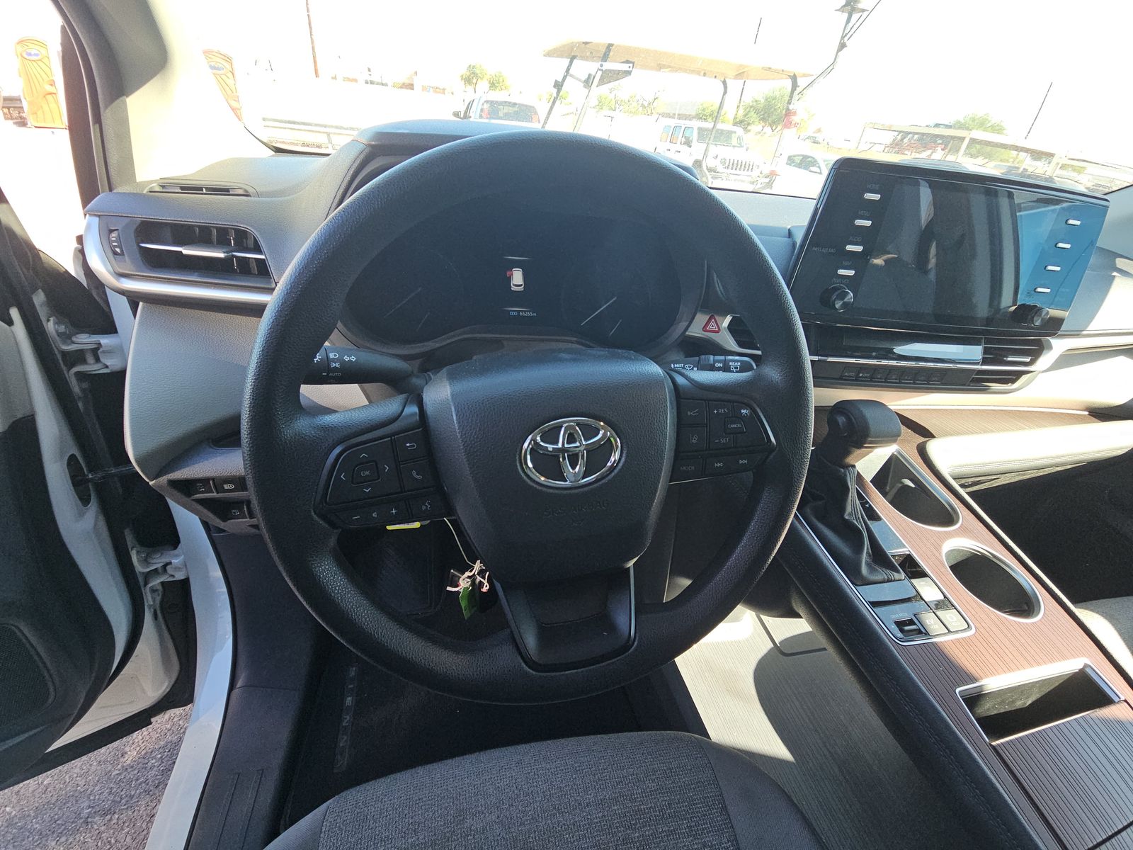 2024 Toyota Sienna LE AWD