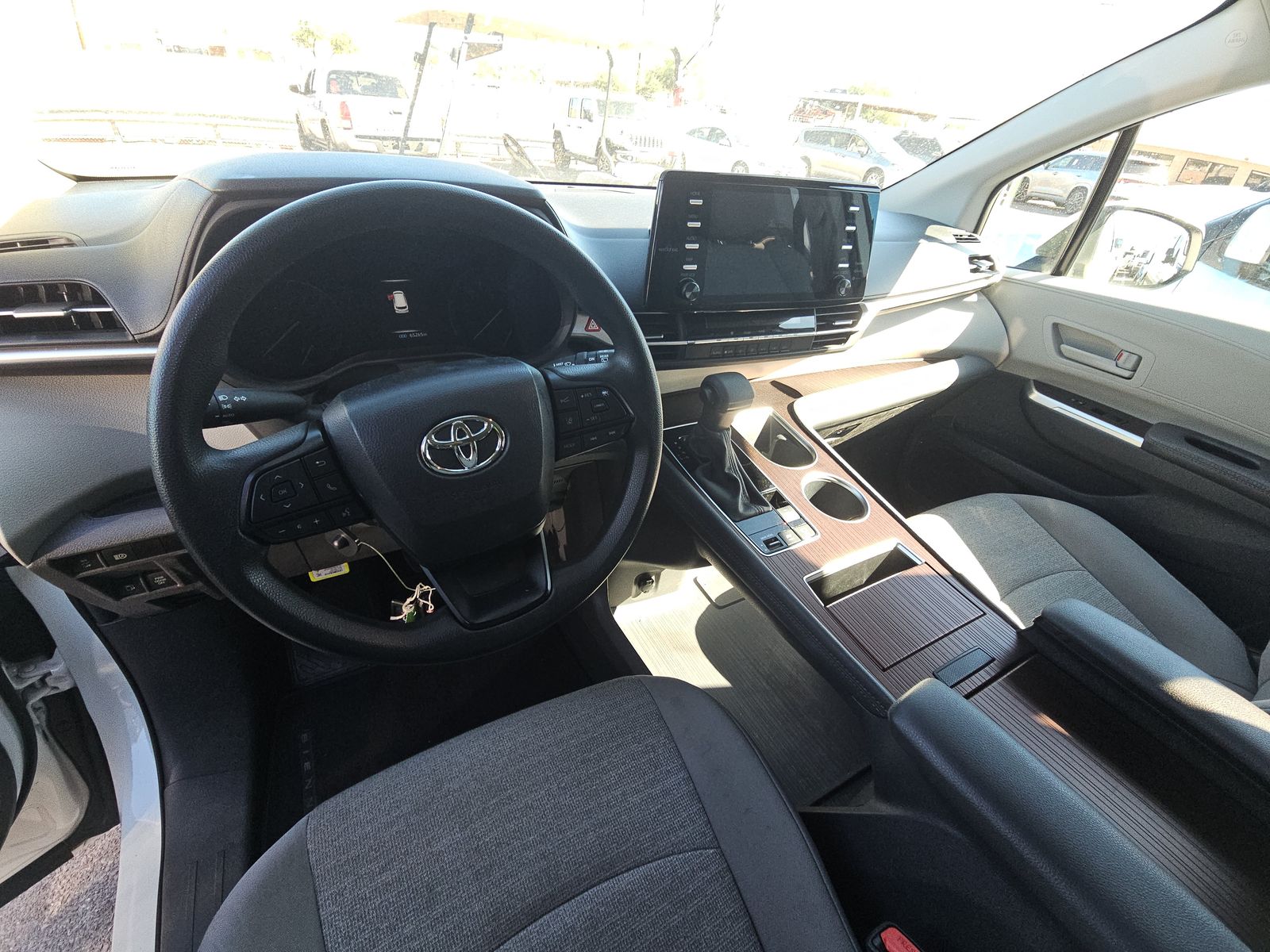 2024 Toyota Sienna LE AWD