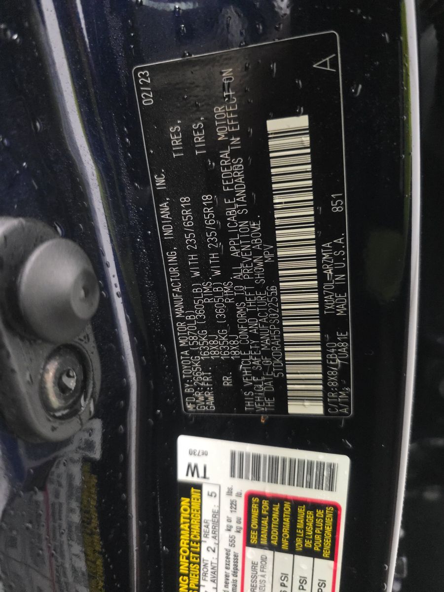 2023 Toyota Highlander XLE FWD