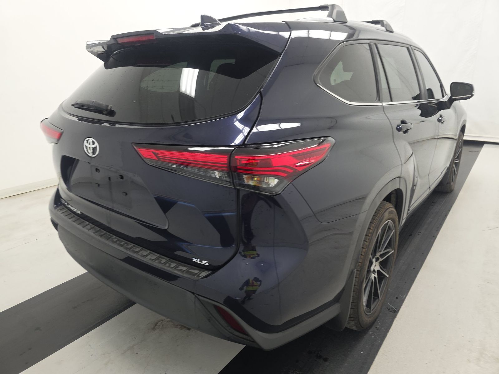 2023 Toyota Highlander XLE FWD