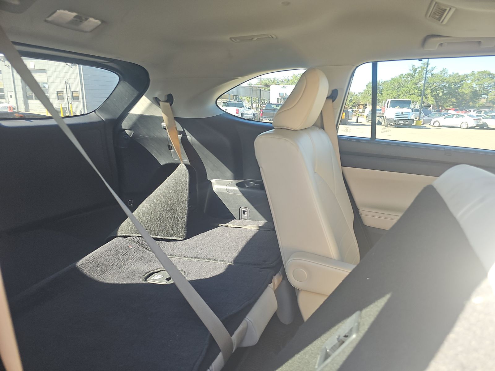 2023 Toyota Highlander XLE FWD