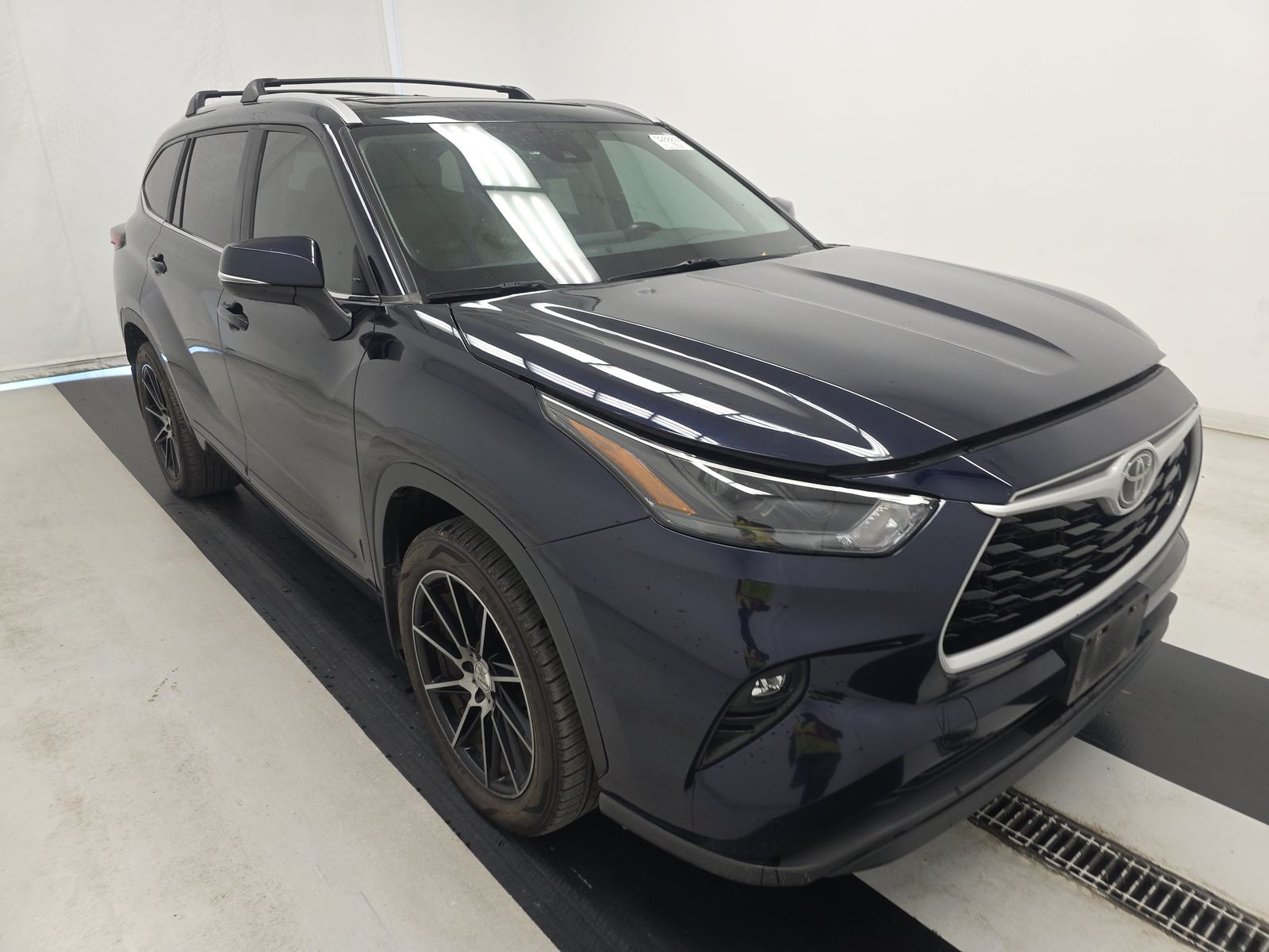 2023 Toyota Highlander XLE FWD
