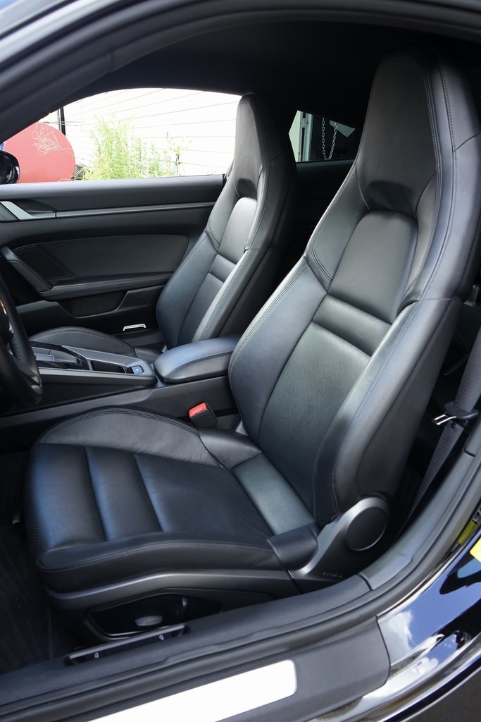 2022 Porsche 911 Carrera RWD