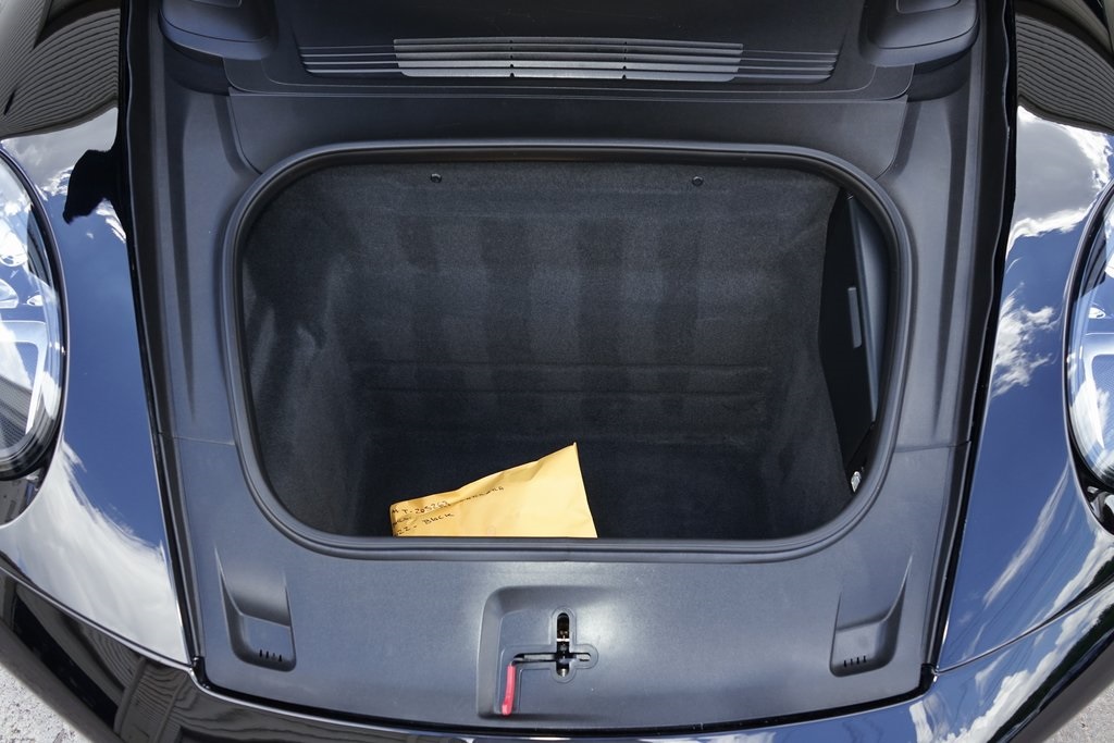 2022 Porsche 911 Carrera RWD